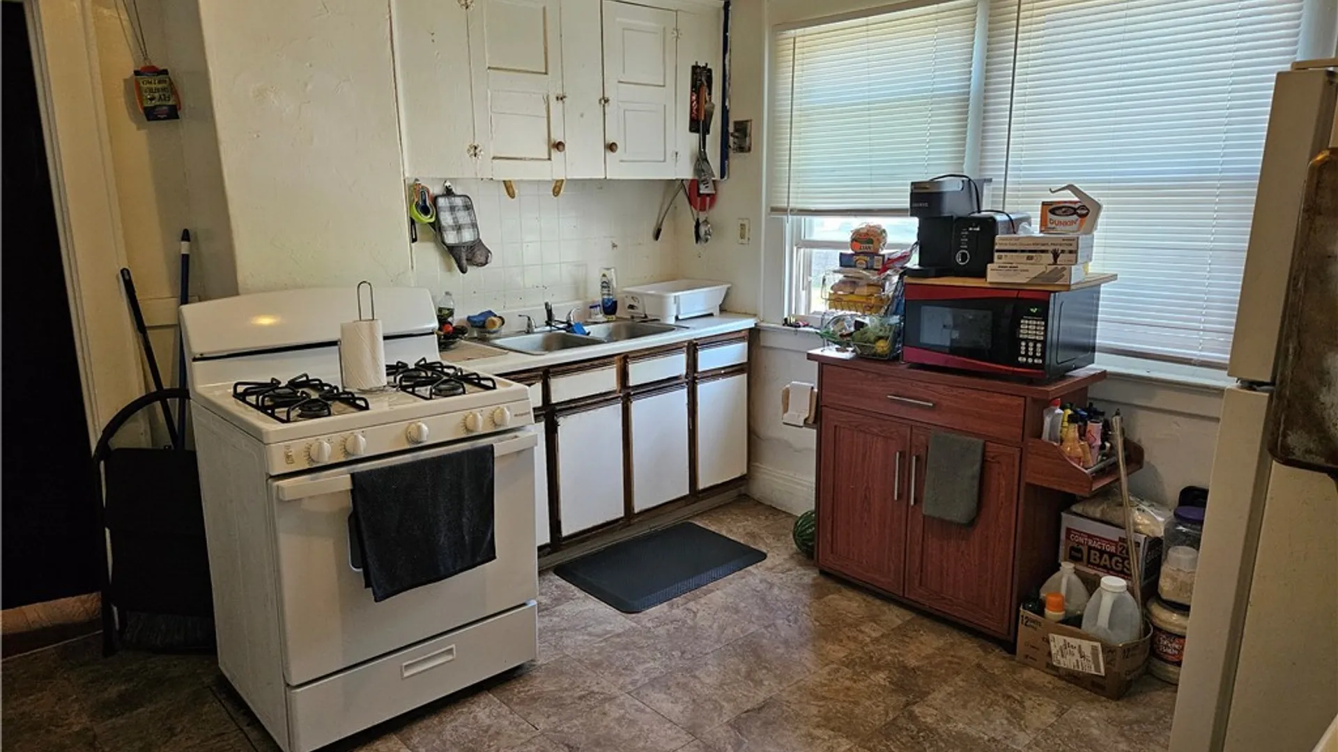 Property at 324 Hixson Avenue, Syracuse, NY 13206 9