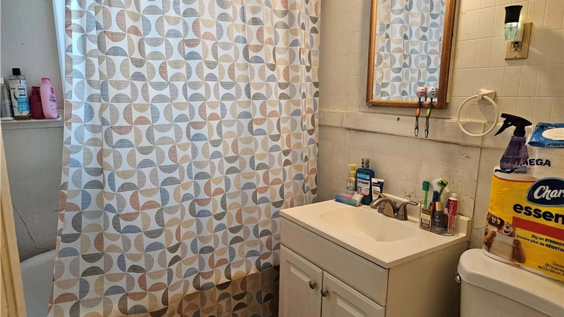 Property at 324 Hixson Avenue, Syracuse, NY 13206 13
