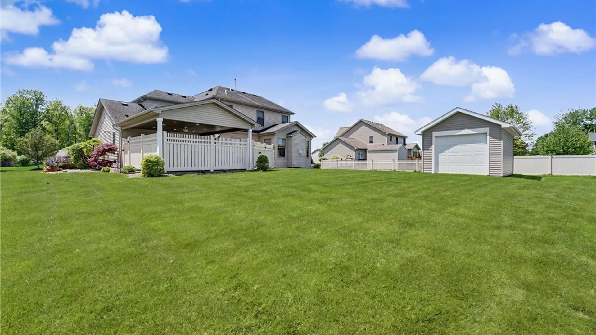 Property at 2322 Hobblebush Lane, Hamburg, NY 14085 6