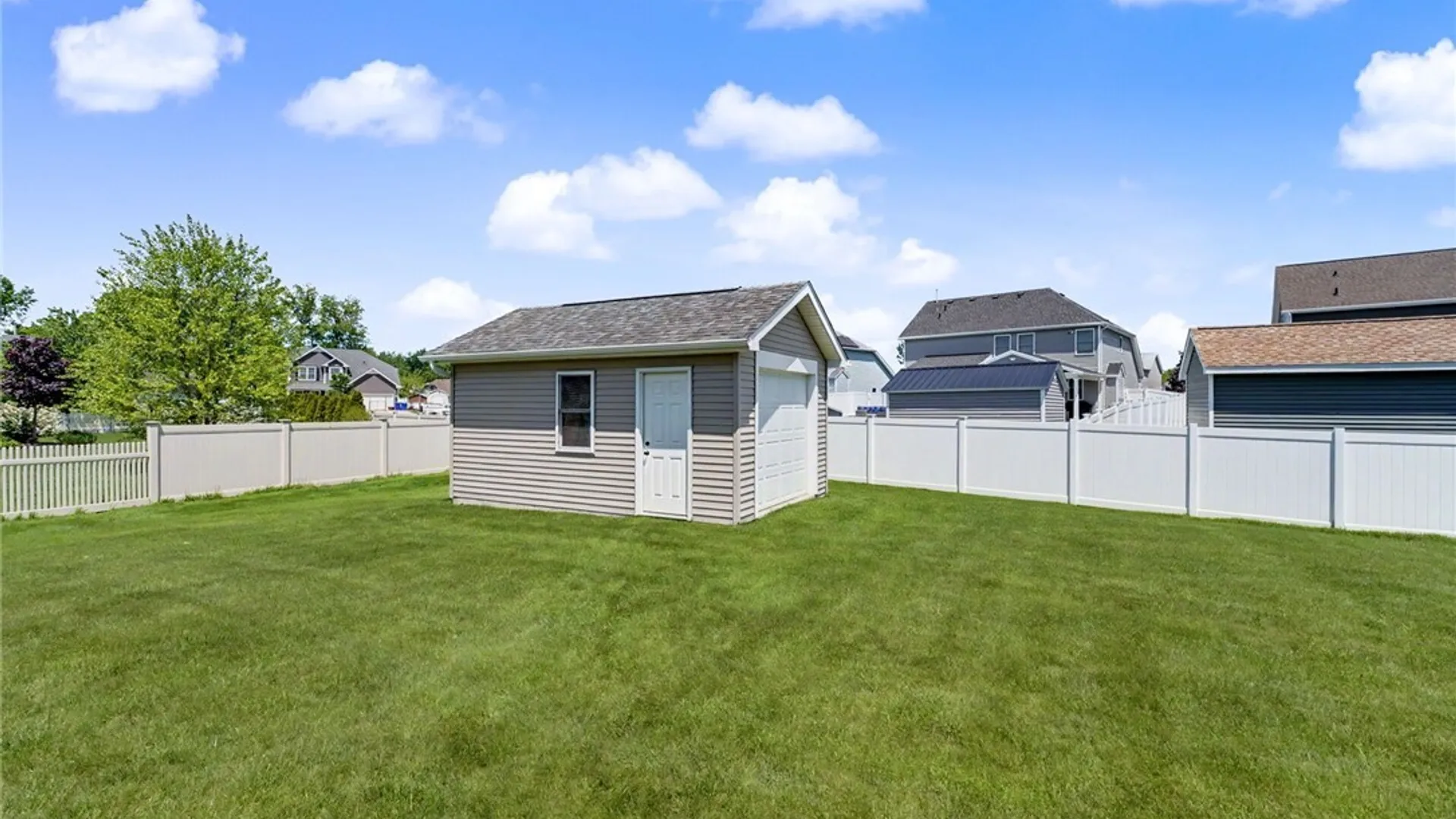 Property at 2322 Hobblebush Lane, Hamburg, NY 14085 8