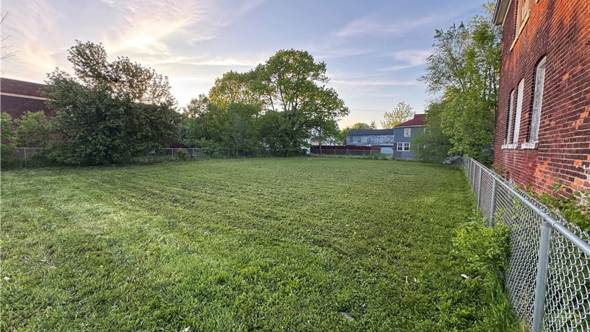 Property at 2712 Niagara Street, Niagara Falls, NY 14303 7