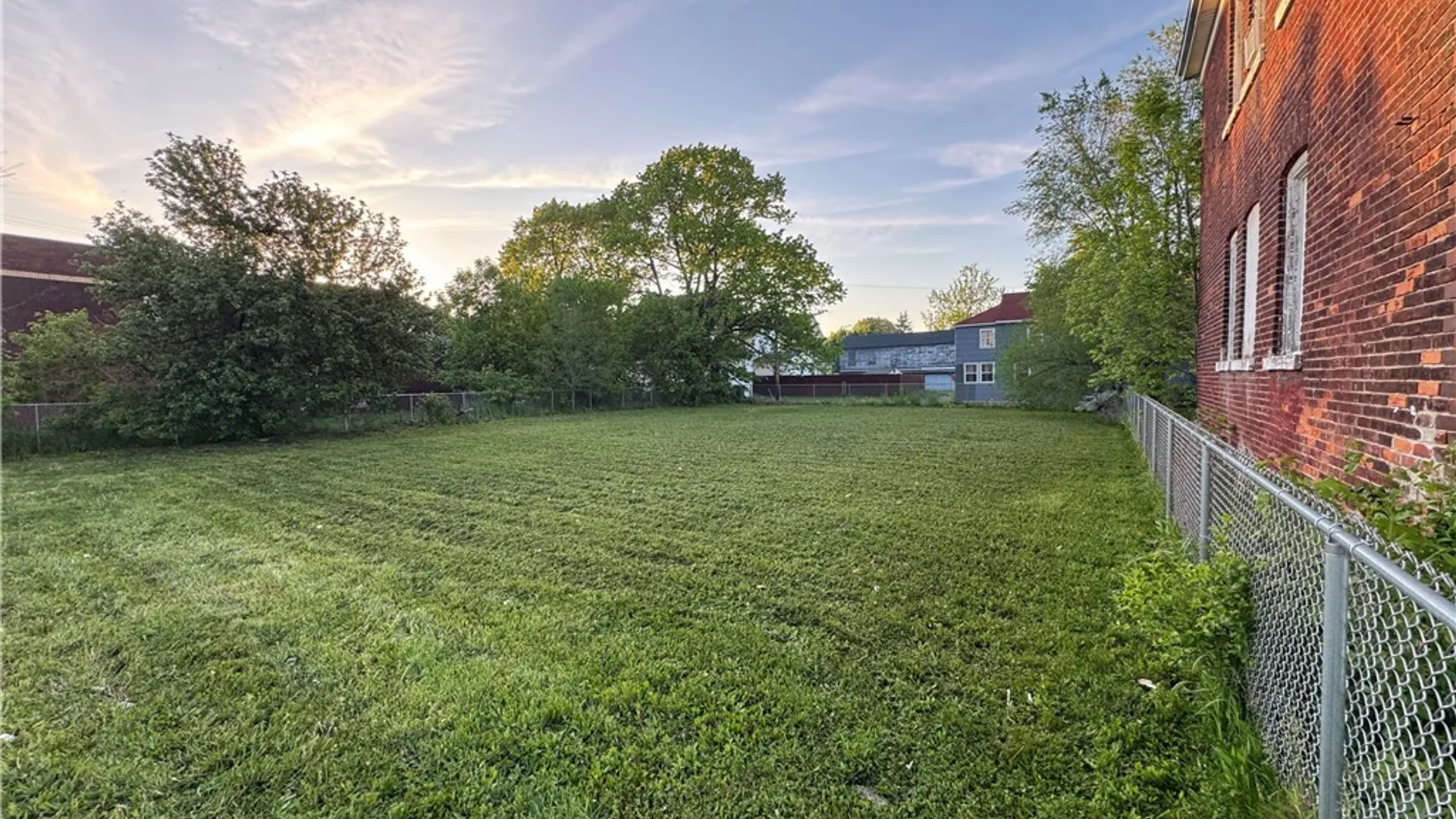 Property at 2712 Niagara Street, Niagara Falls, NY 14303 8