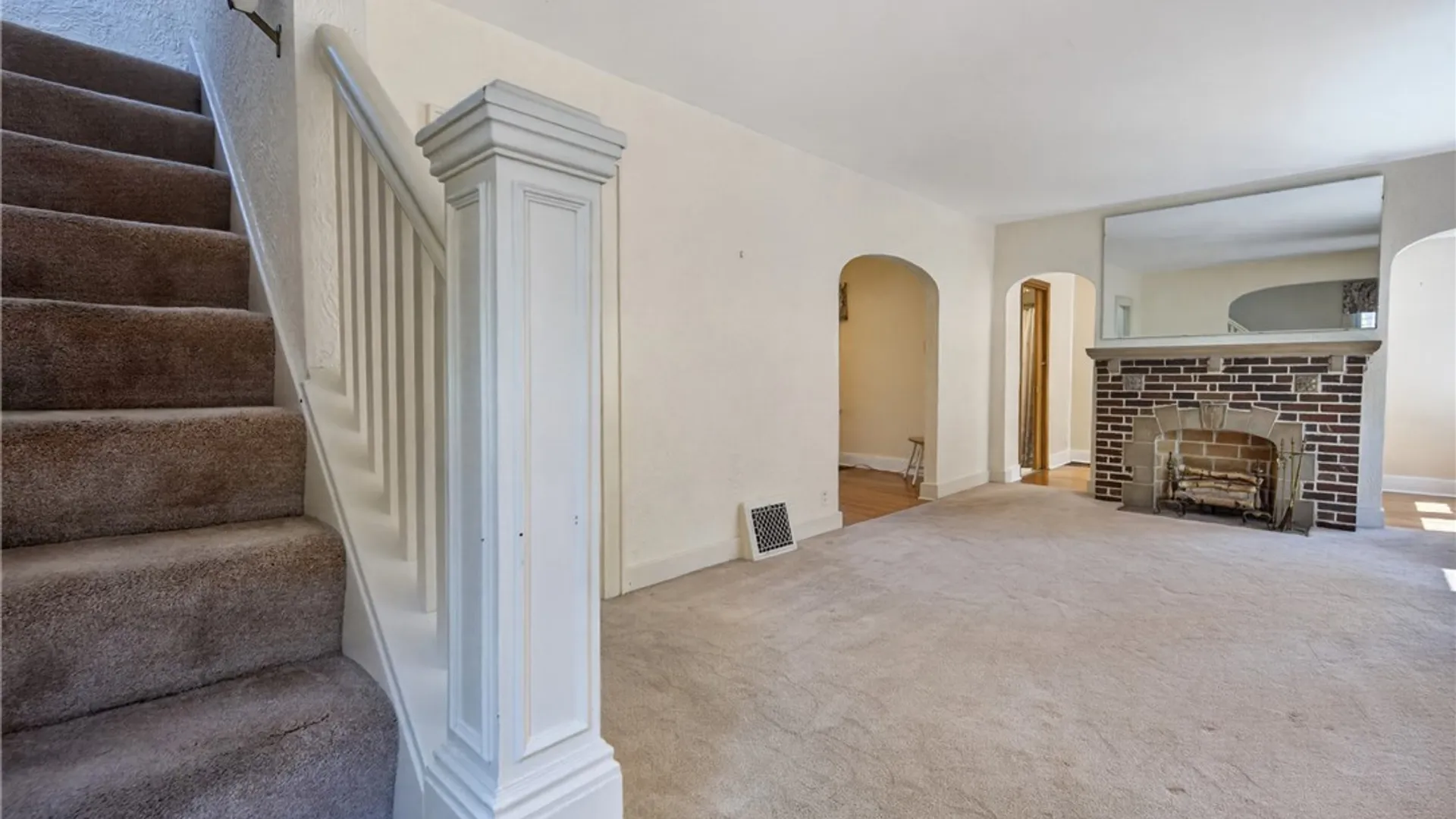 Property at 109 Craton St, Syracuse, NY 13203 8