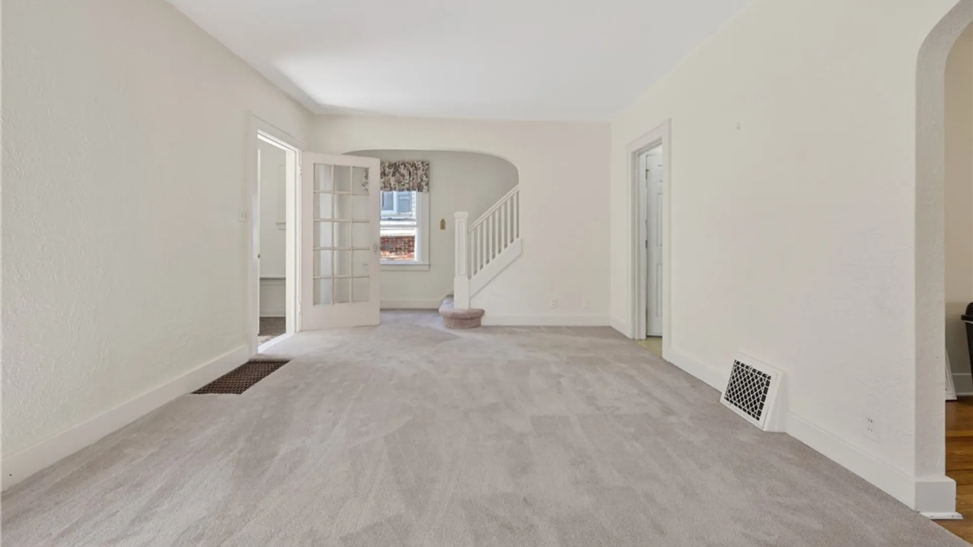 Property at 109 Craton St, Syracuse, NY 13203 13