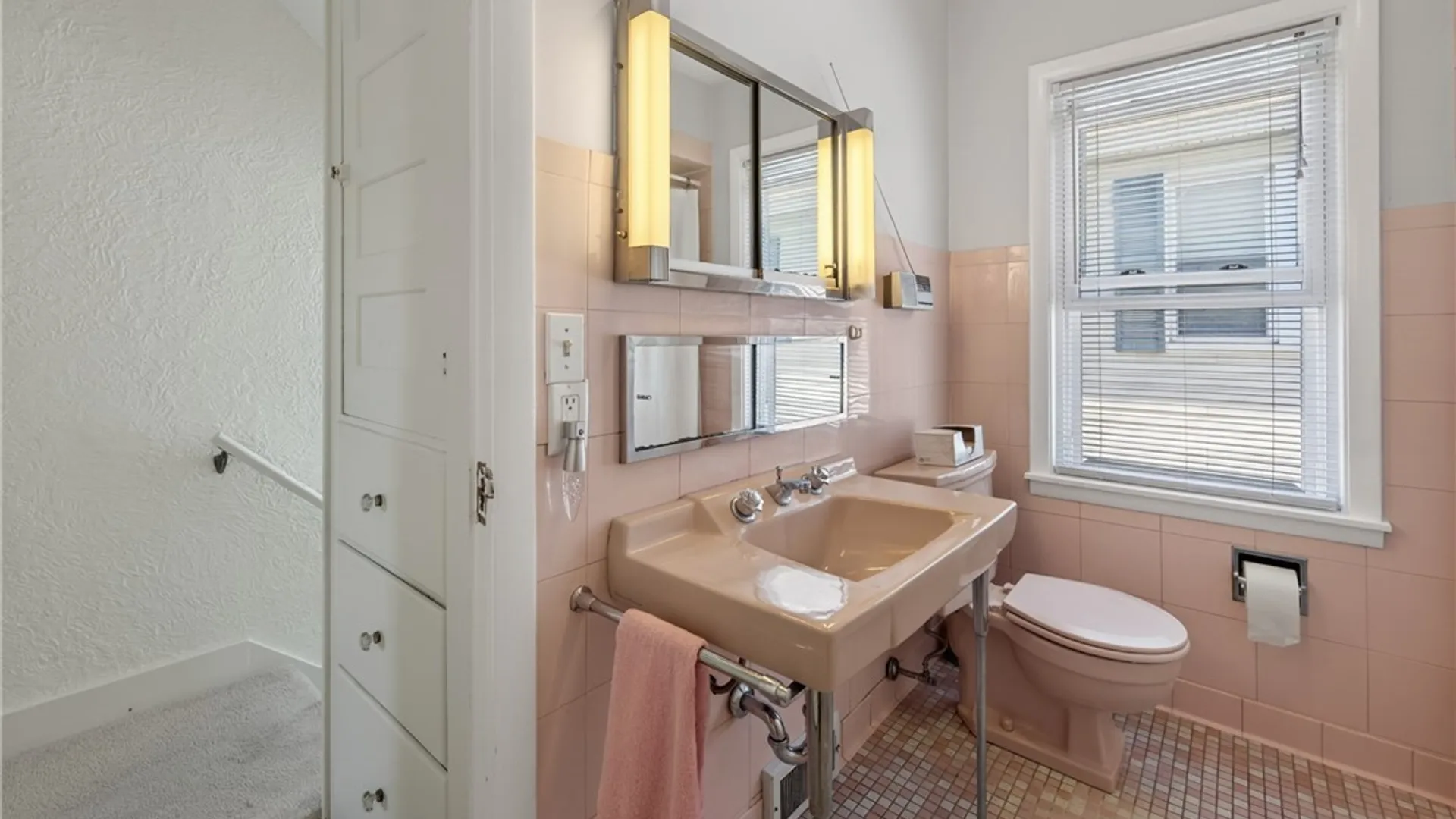 Property at 109 Craton St, Syracuse, NY 13203 33