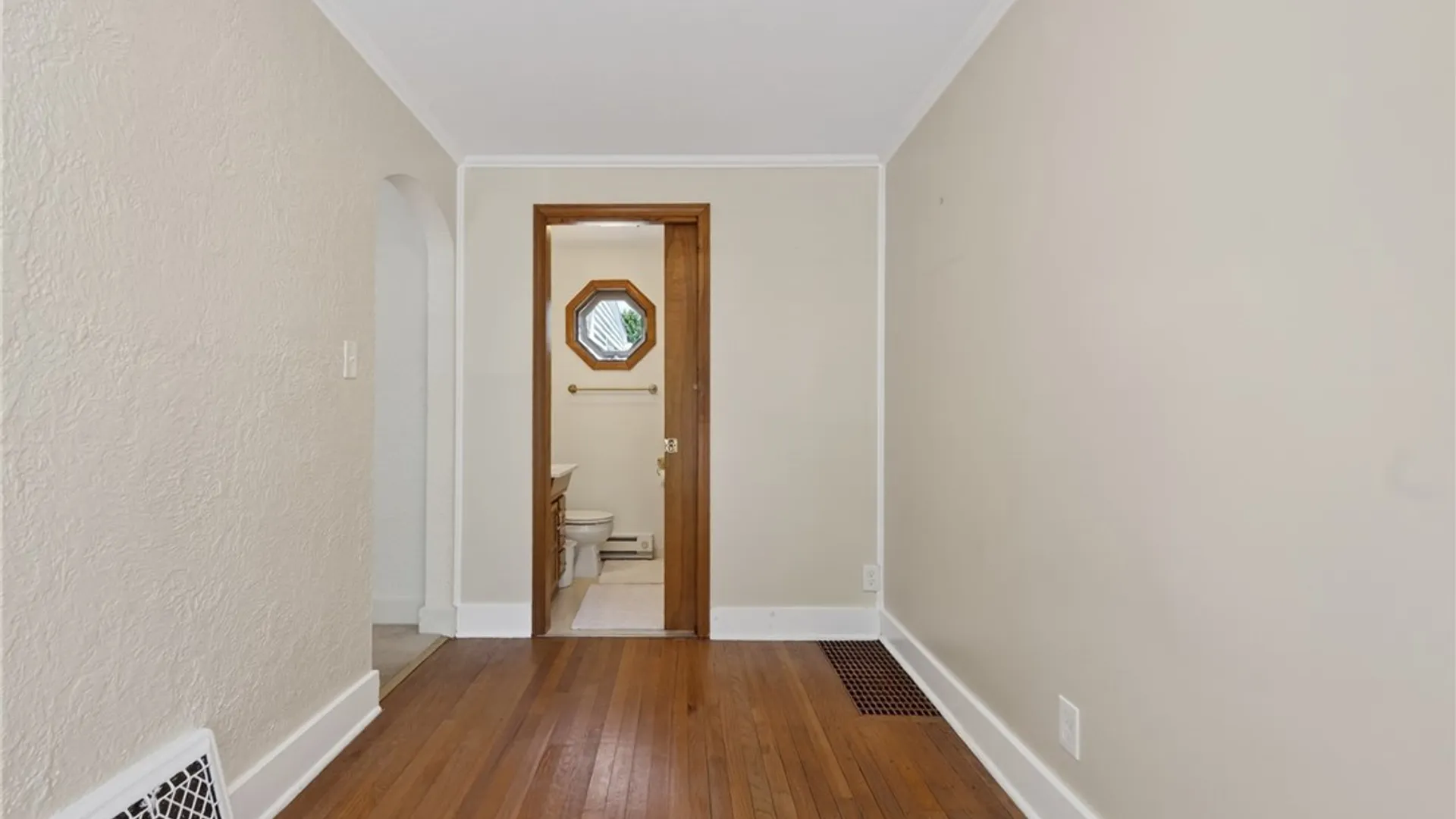 Property at 109 Craton St, Syracuse, NY 13203 35