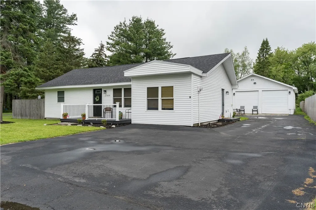 Property at 27609 State Route 3, Le Ray, NY 13601