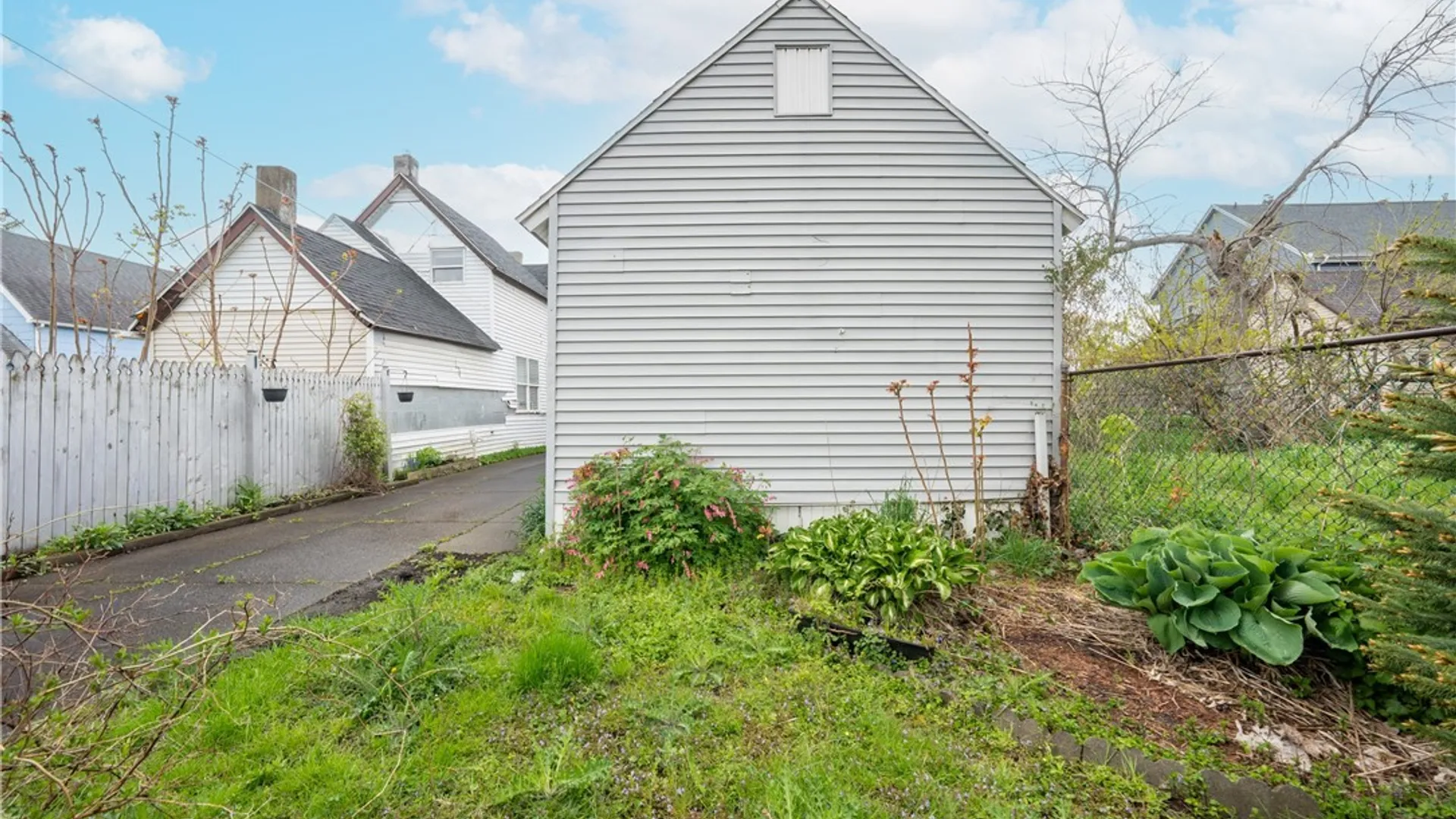 Property at 35 Troupe Street, Buffalo, NY 14210 40