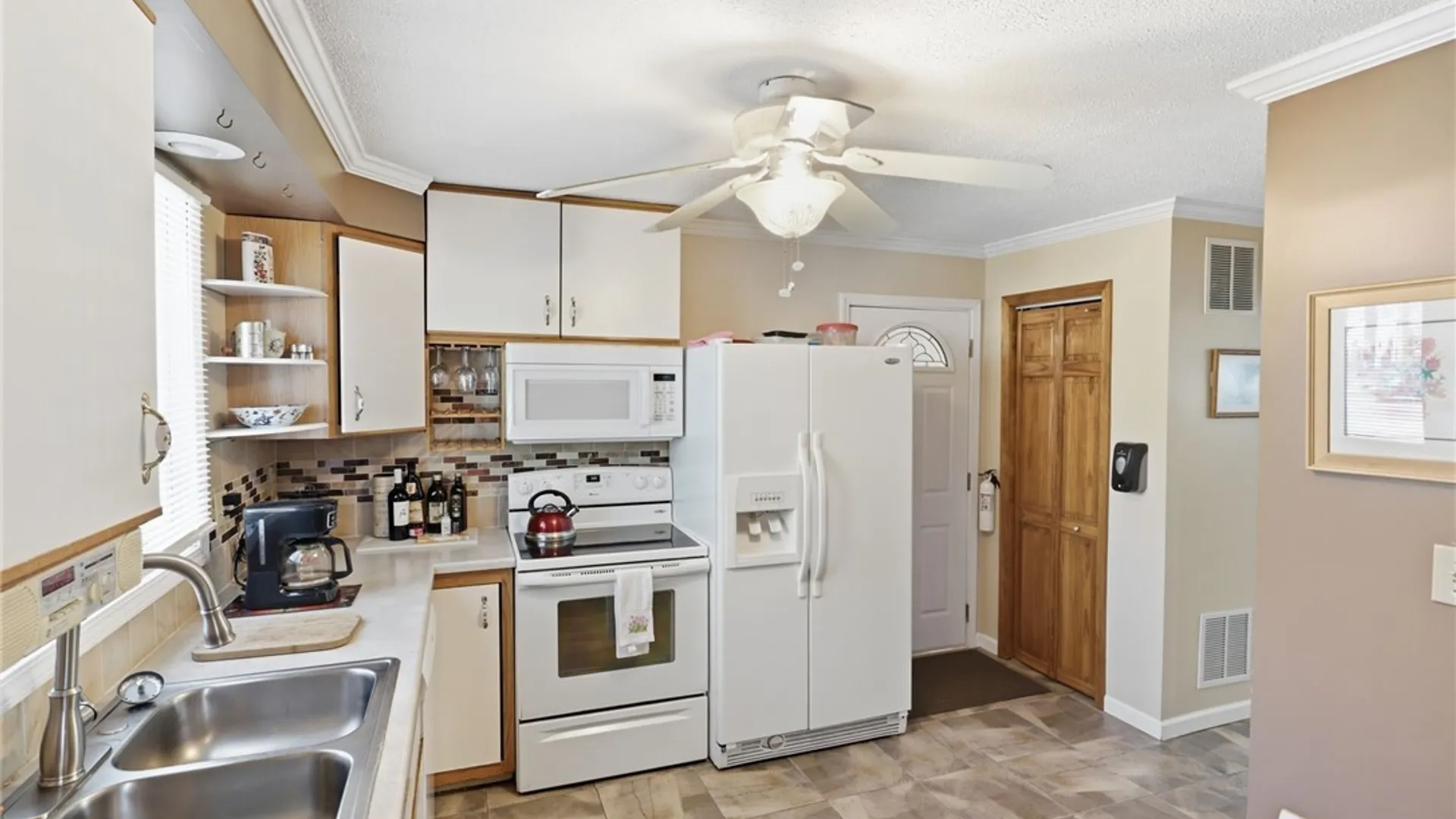 Property at 856 Ridge Road, Lackawanna, NY 14218 13