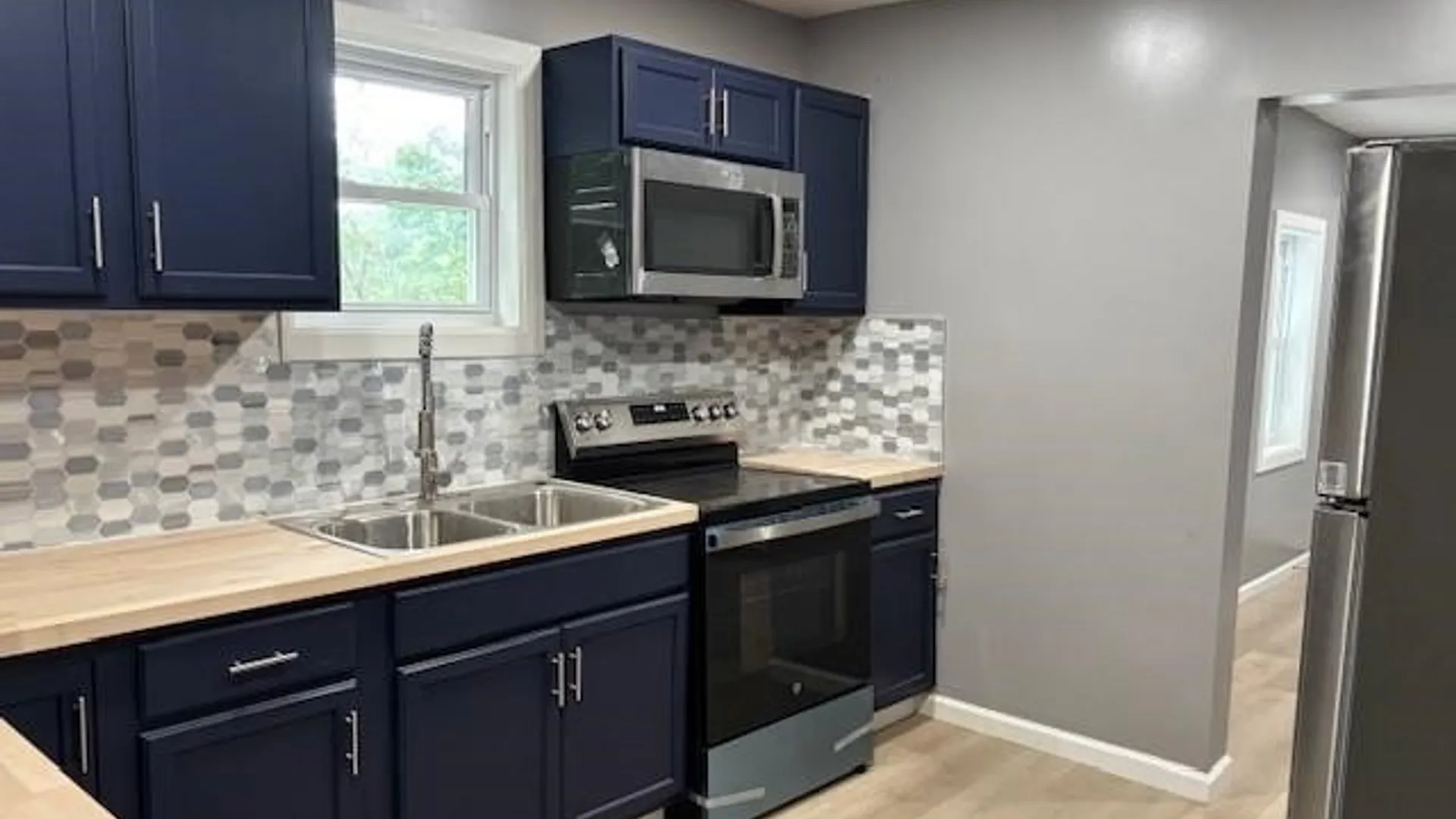 Property at 196 Berger Avenue, Syracuse, NY 13205 6
