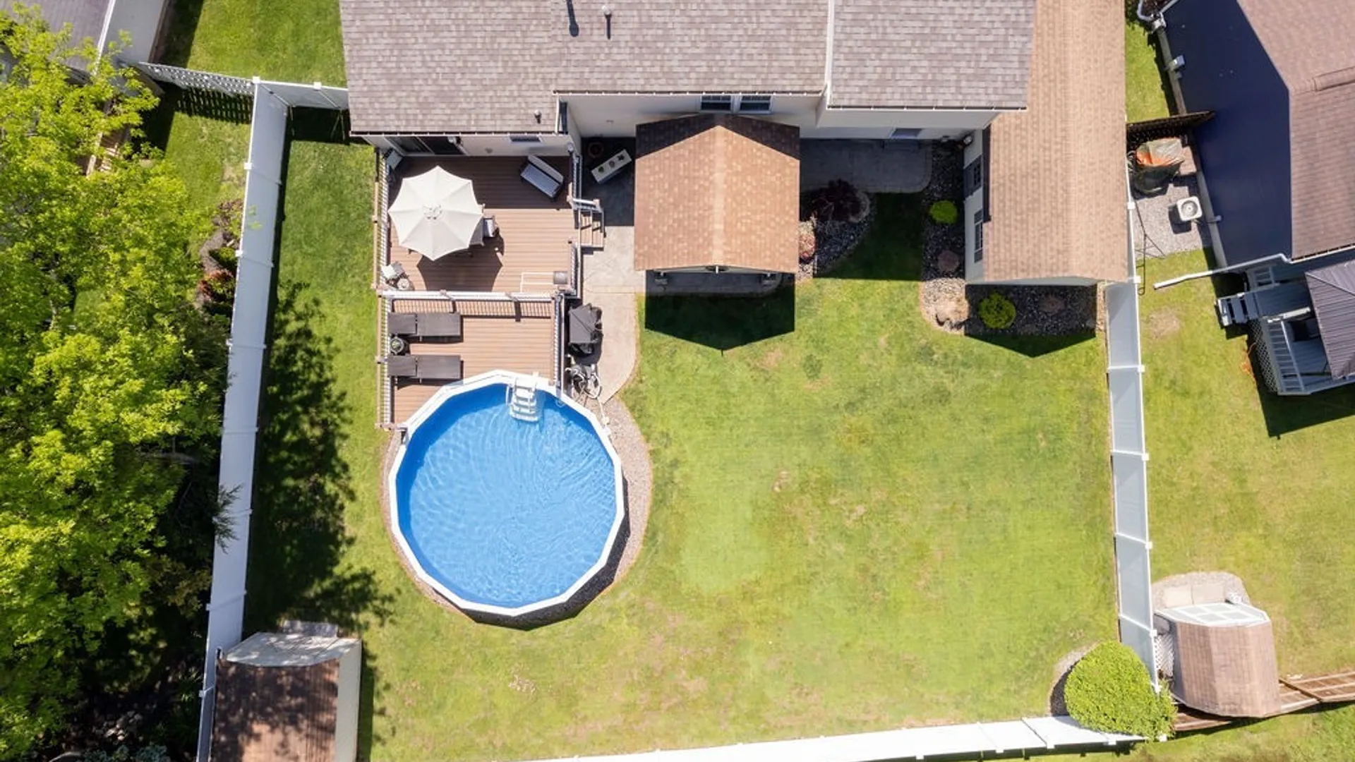 Property at 8436 Silver Spruce Circle, Clay, NY 13090 5