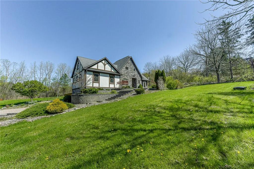 Property at 40 Hon Falls 5 Pts Road, Rush, NY 14543
