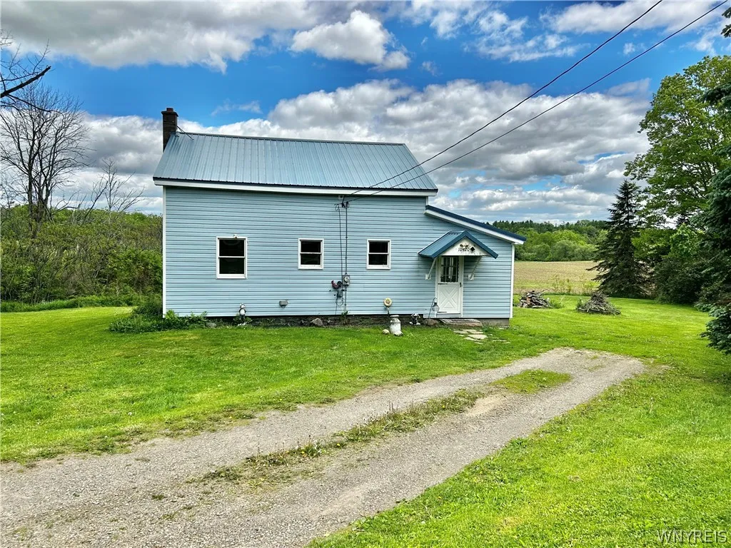 Property at 10920 Mckinstry Road, Yorkshire, NY 14042