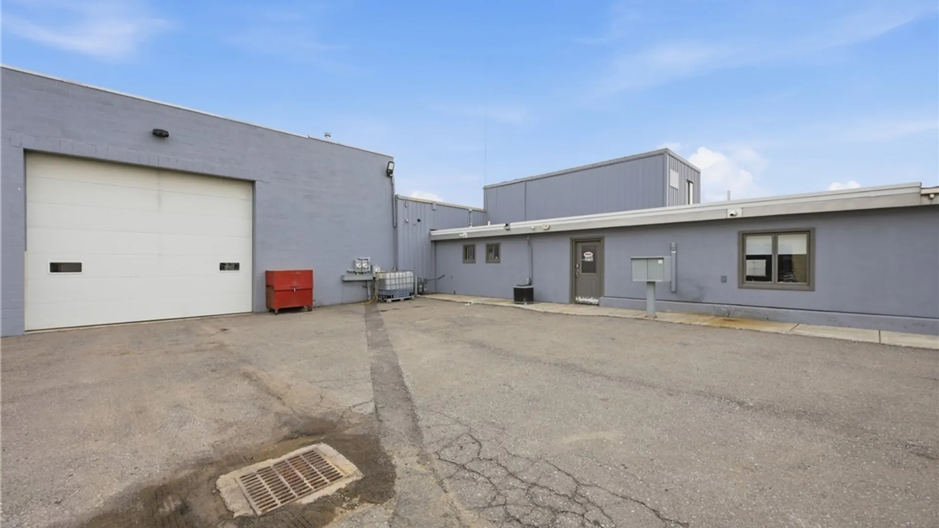Property at 510 Ellicott Road, Cheektowaga, NY 14227 3