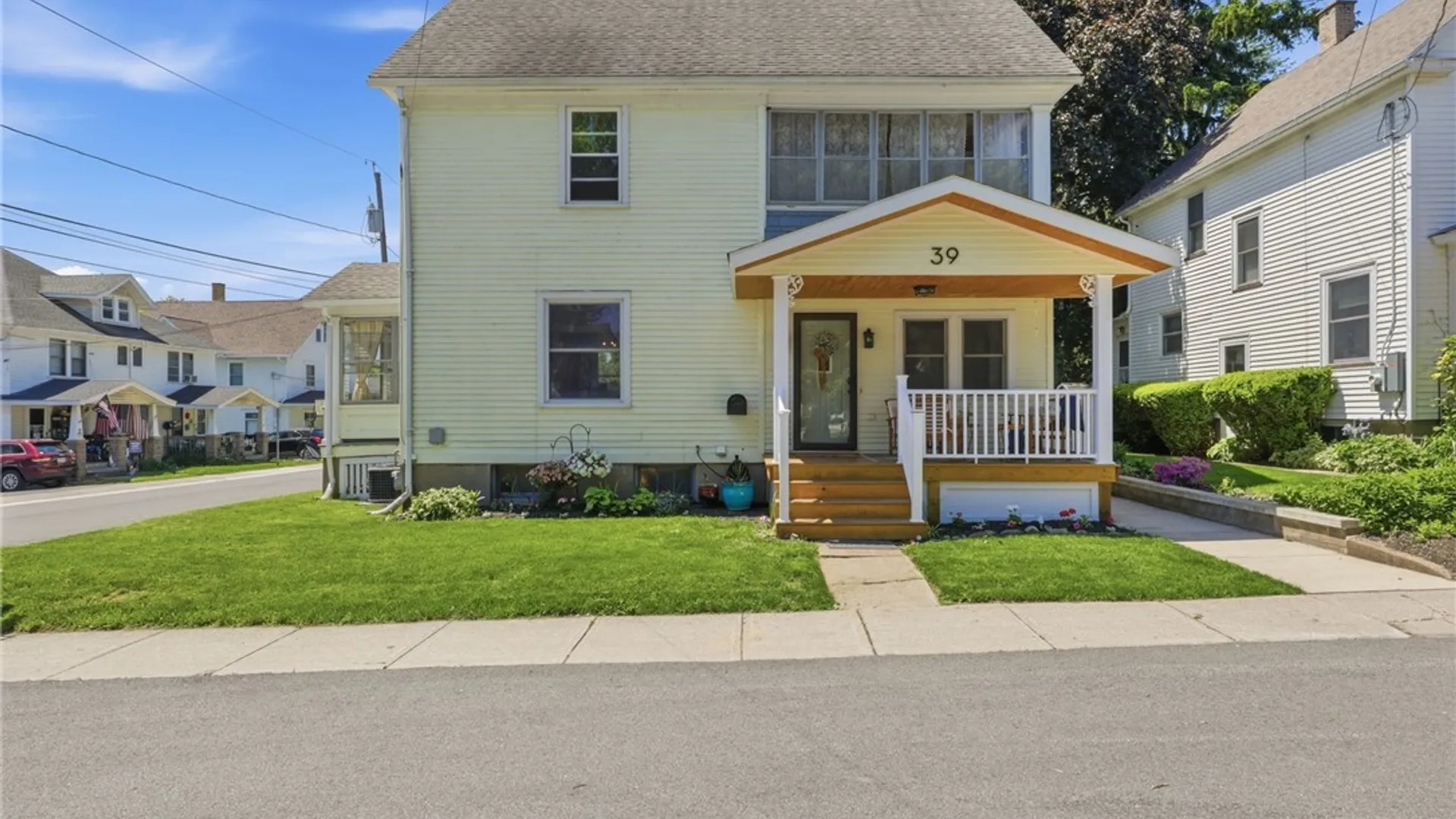 Property at 39 Smith Street, Parma, NY 14468 4