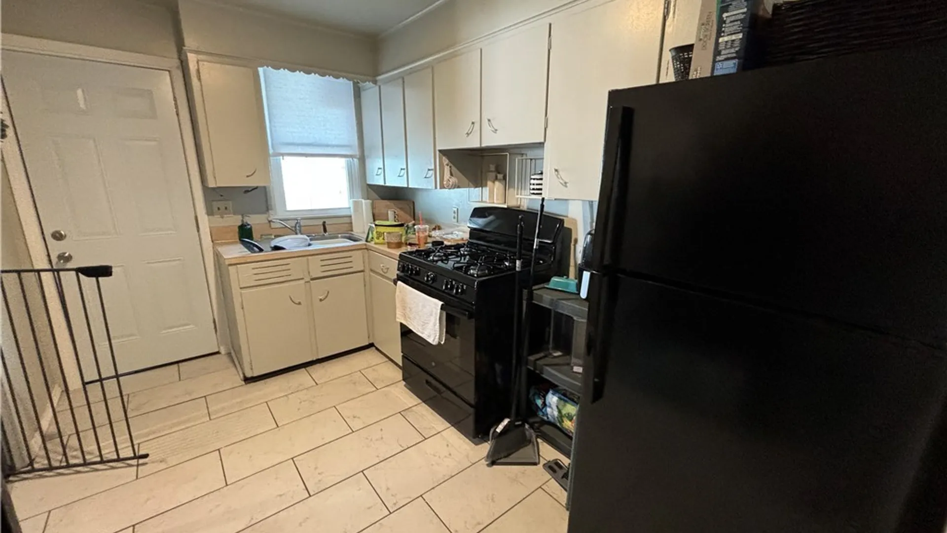 Property at 305 Hartson Street, Syracuse, NY 13204 4