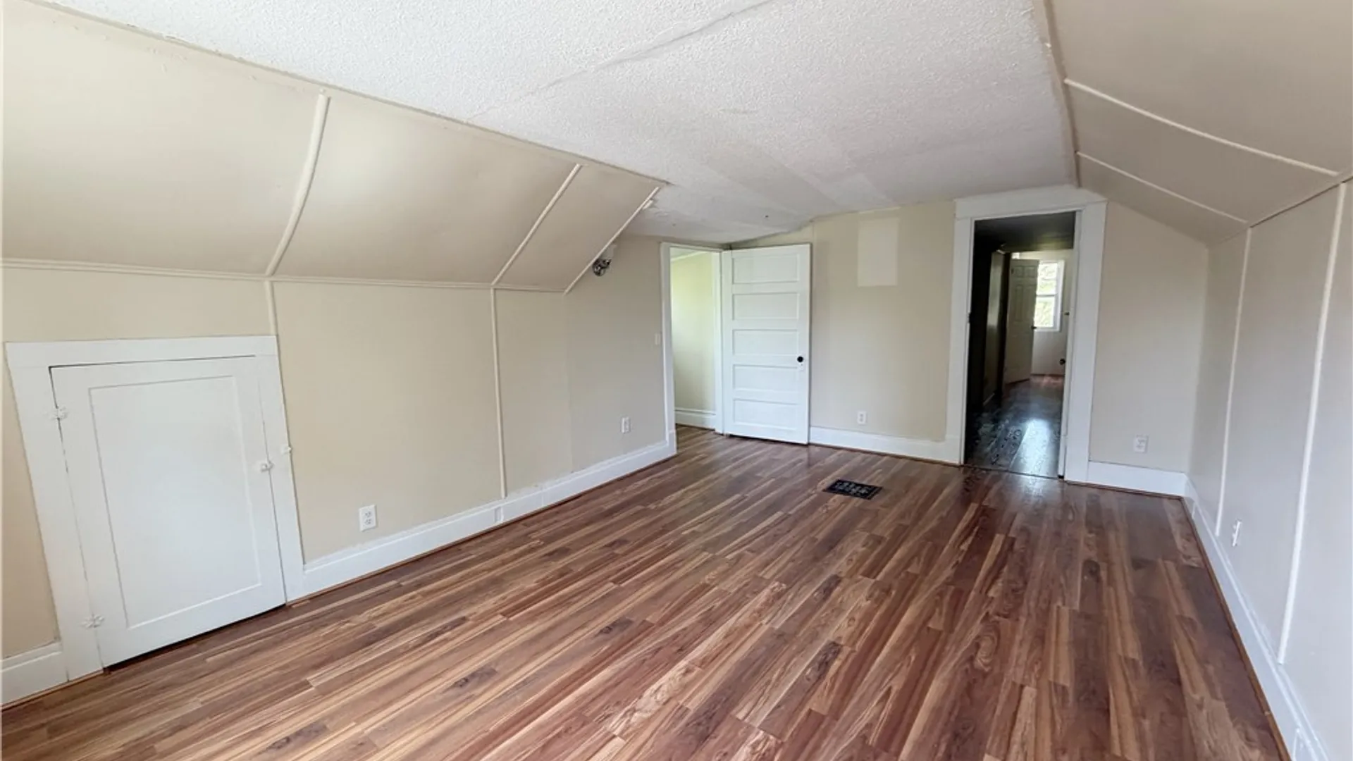 Property at 14 Midway Avenue, Buffalo, NY 14215 15