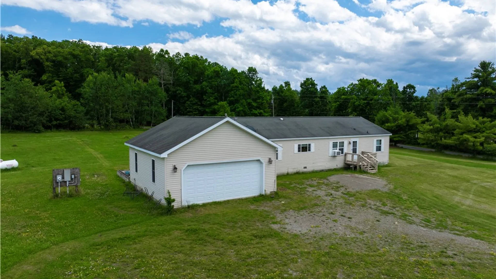 Property at 9450 Alderman Road, Wayne, NY 14840 3