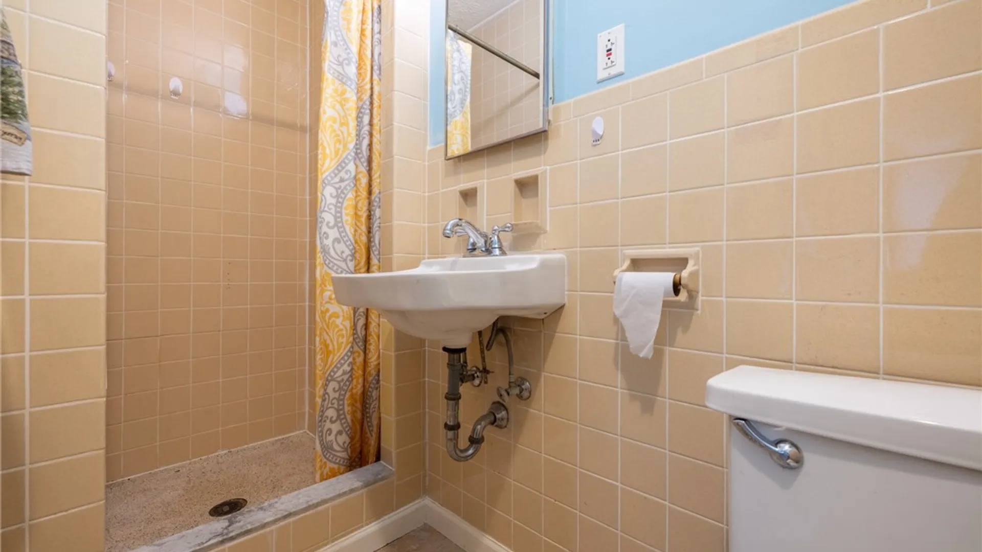 Property at 52 Monroe Avenue, Sweden, NY 14420 17