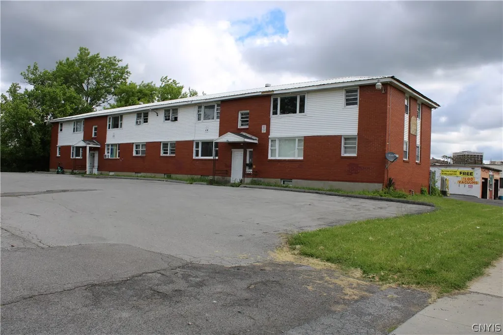 Property at 352 W Onondaga Street, Syracuse, NY 13202