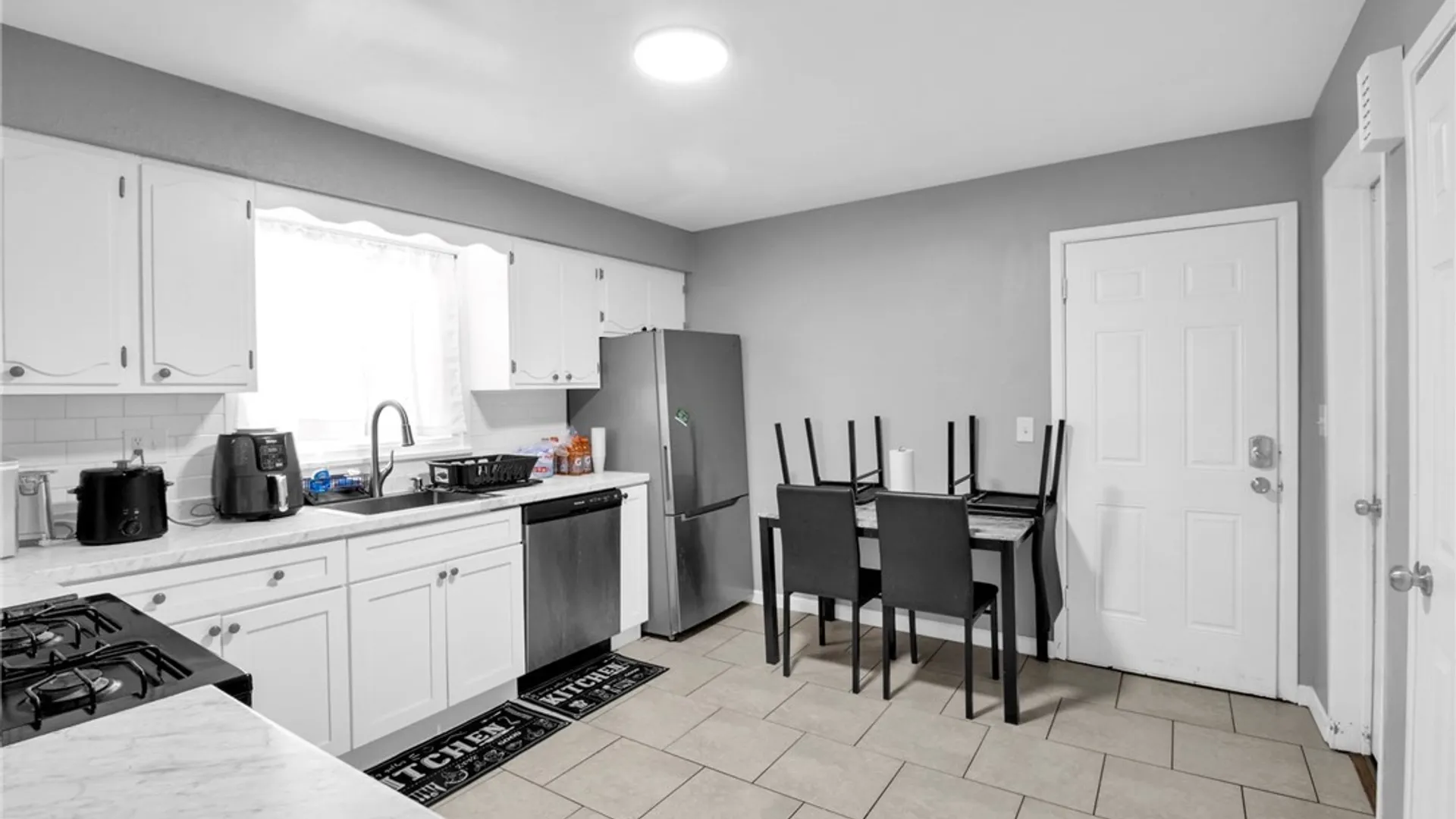 Property at 213 Stevenson Street, Buffalo, NY 14210 5