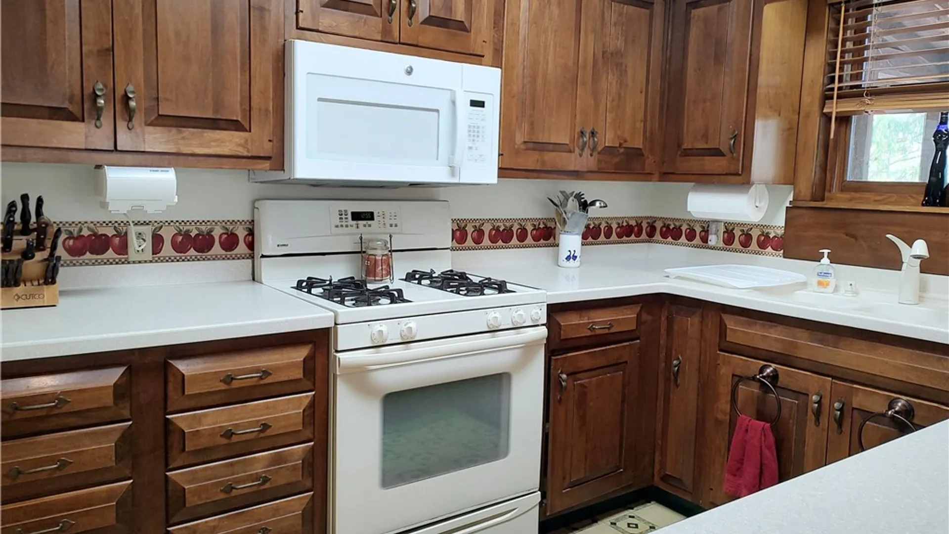Property at 80 Pearl Street, Lyons, NY 14489 23