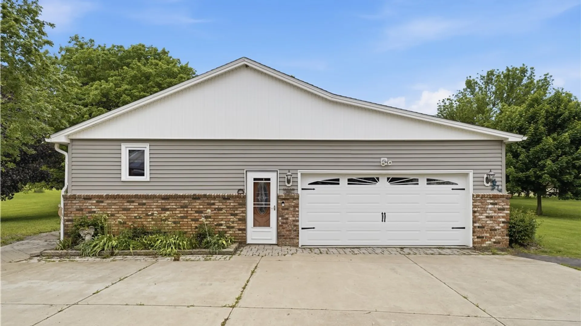 Property at 9950 Harper Road, Darien, NY 14036 3