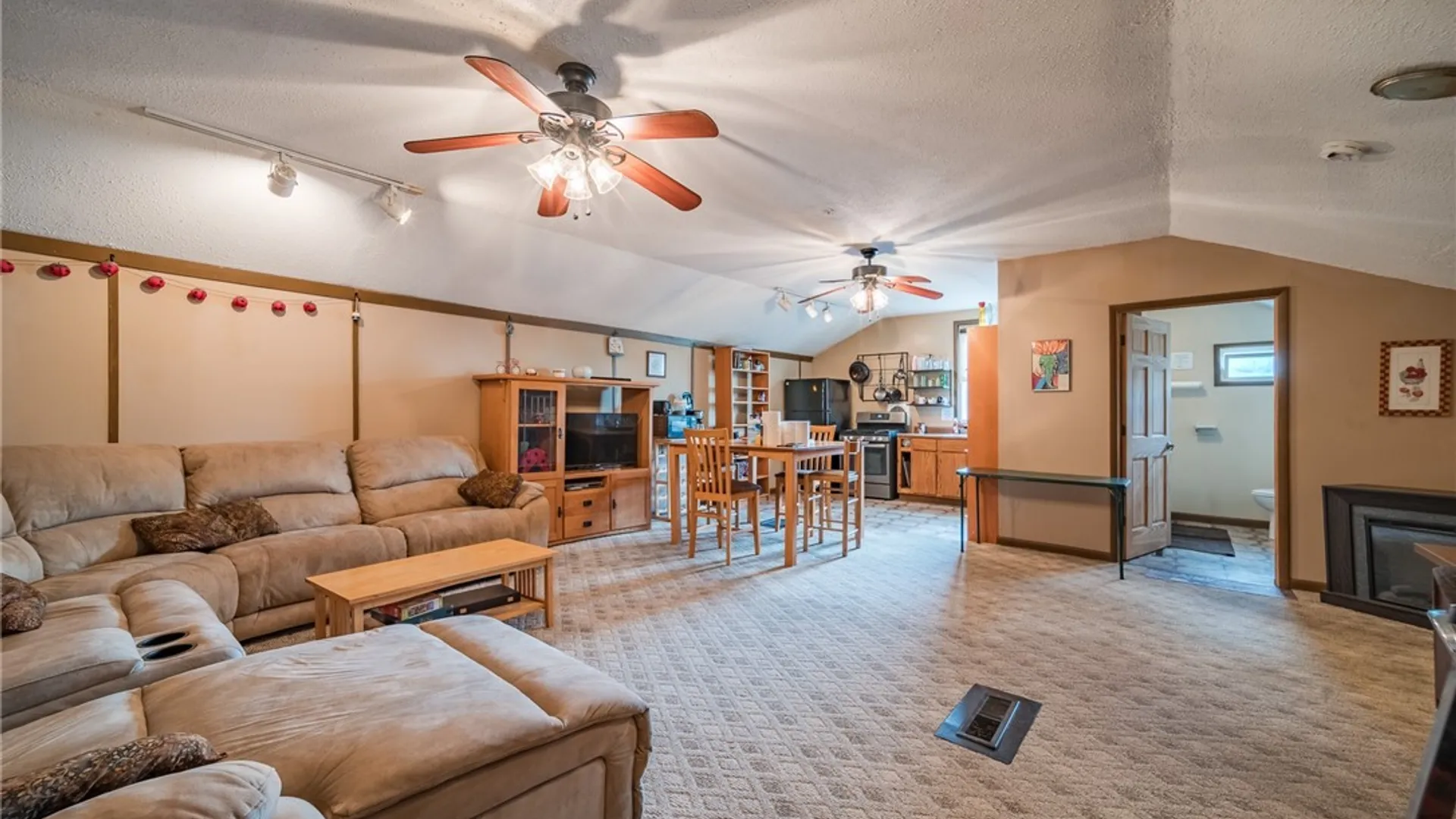 Property at 406 Kirkpatrick Street, Syracuse, NY 13208 24