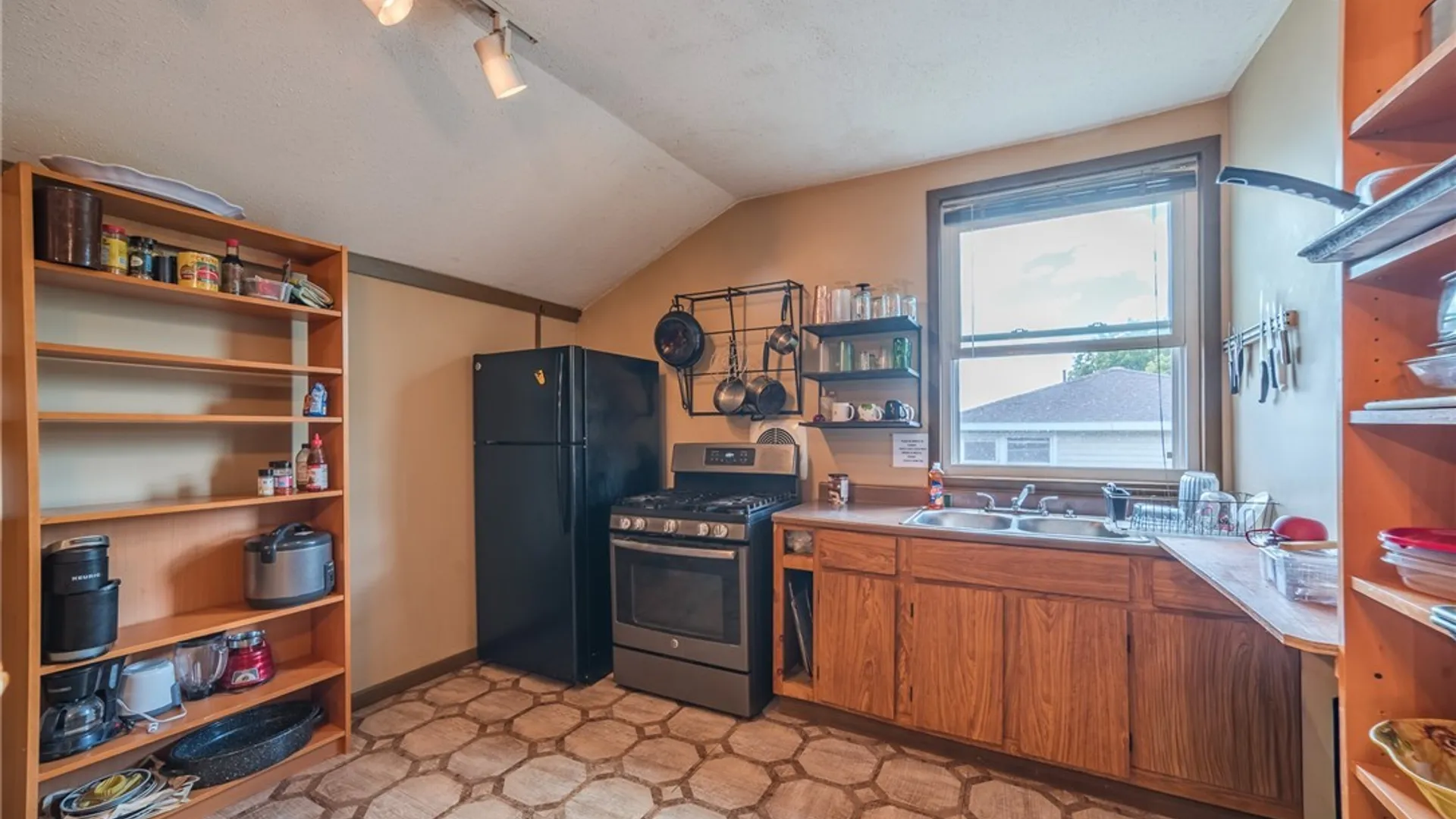 Property at 406 Kirkpatrick Street, Syracuse, NY 13208 26