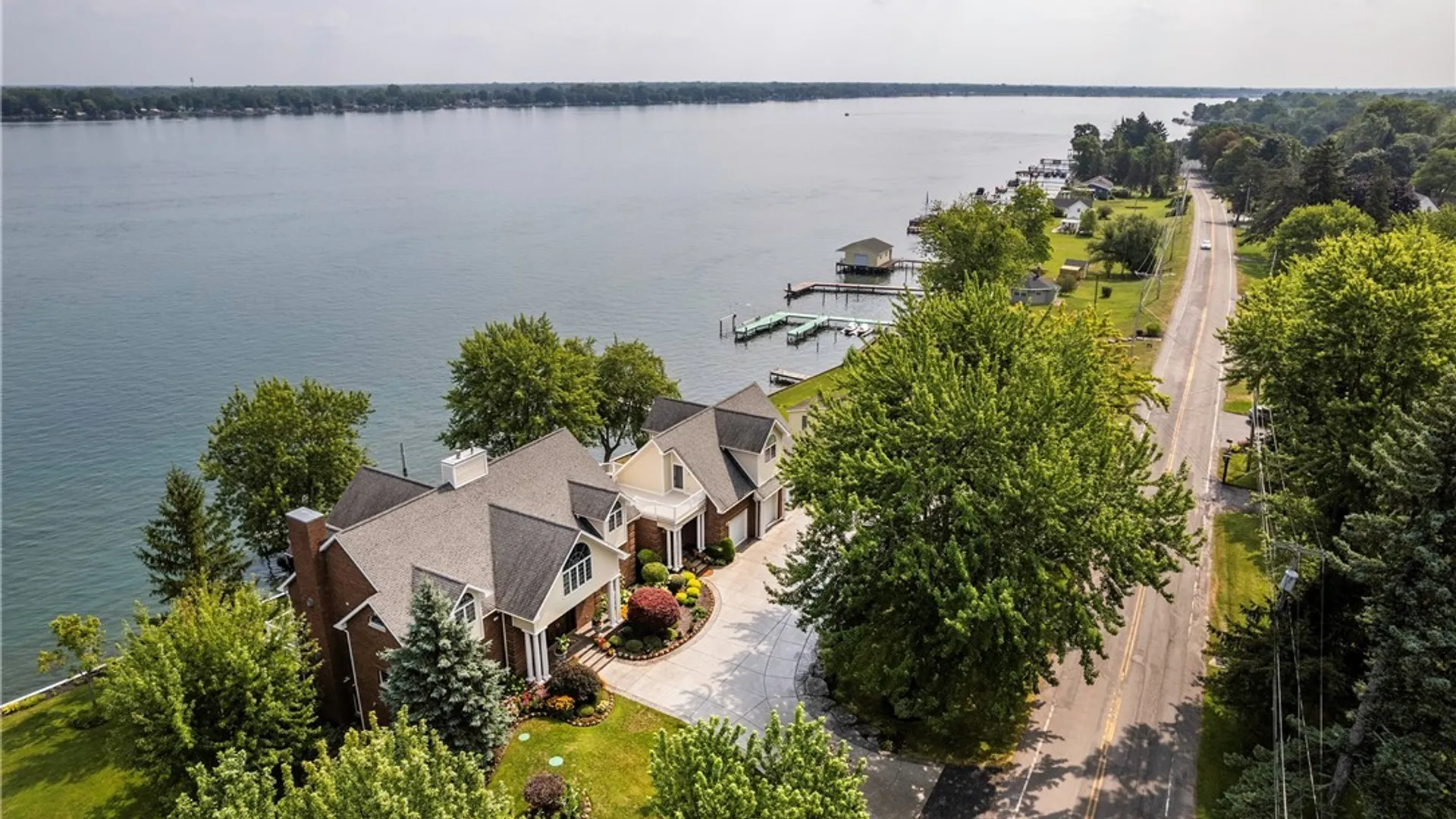 Property at 4875 E River Road, Grand Island, NY 14072 3