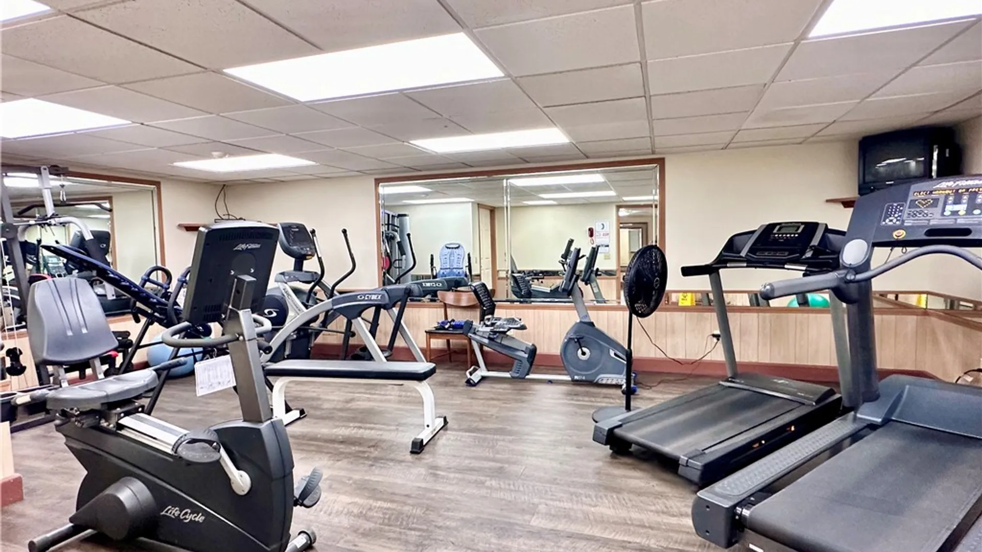 Property at 2505 East Avenue, Brighton, NY 14610 10