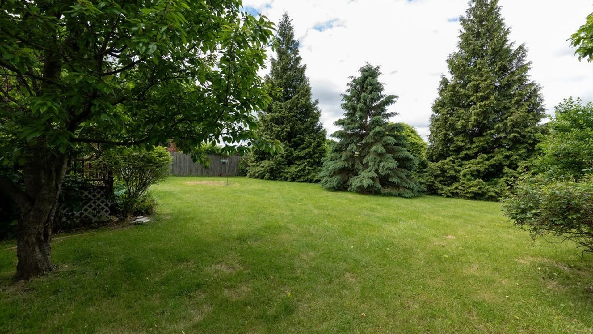 Property at 317 Vanida Drive, Camillus, NY 13031 32