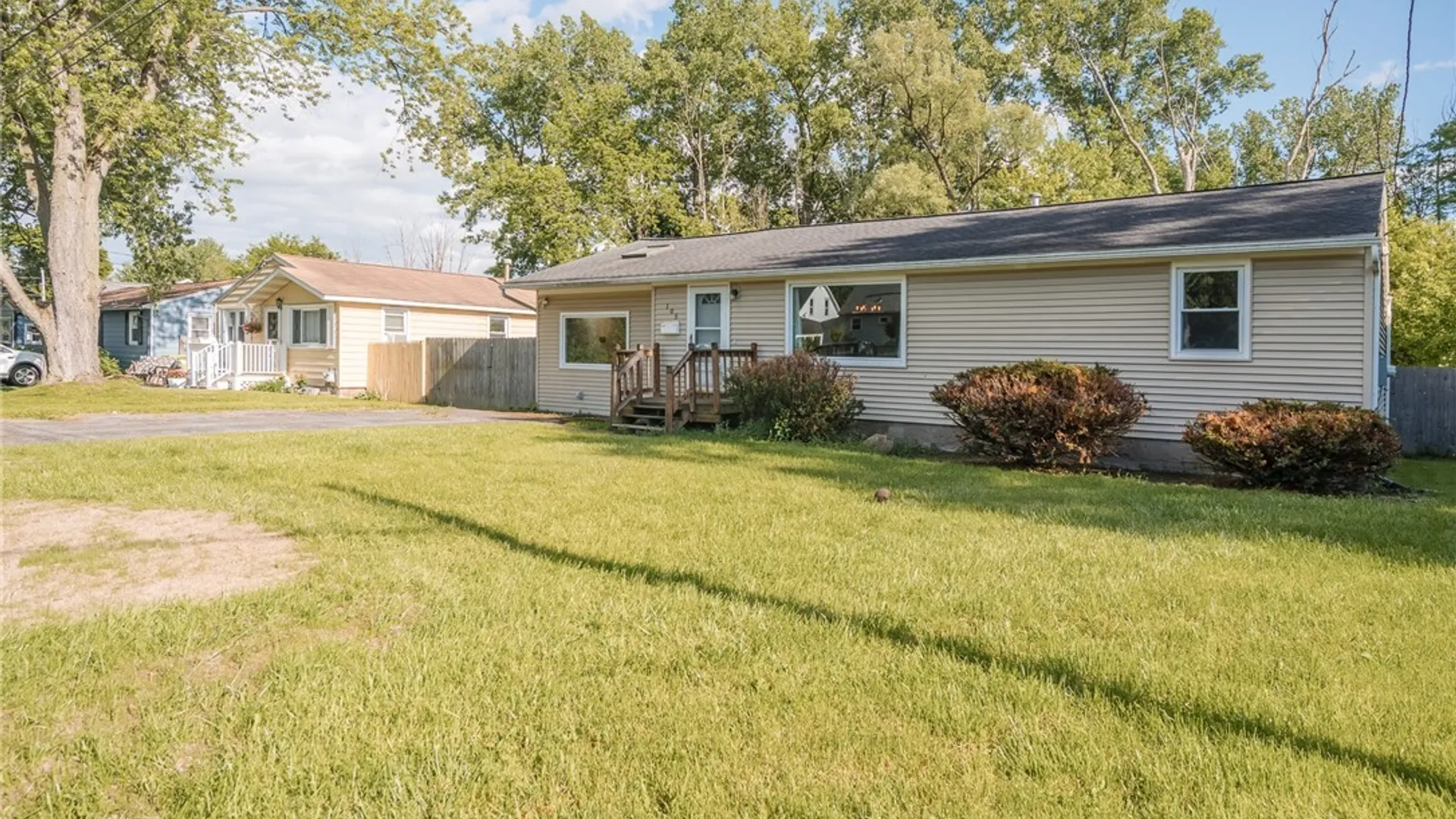 Property at 105 Ashford Court, Salina, NY 13211 7