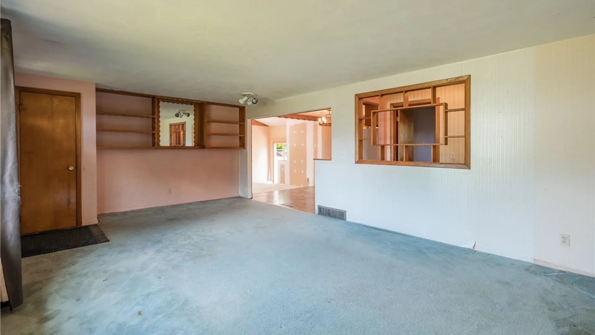 Property at 105 Ashford Court, Salina, NY 13211 8