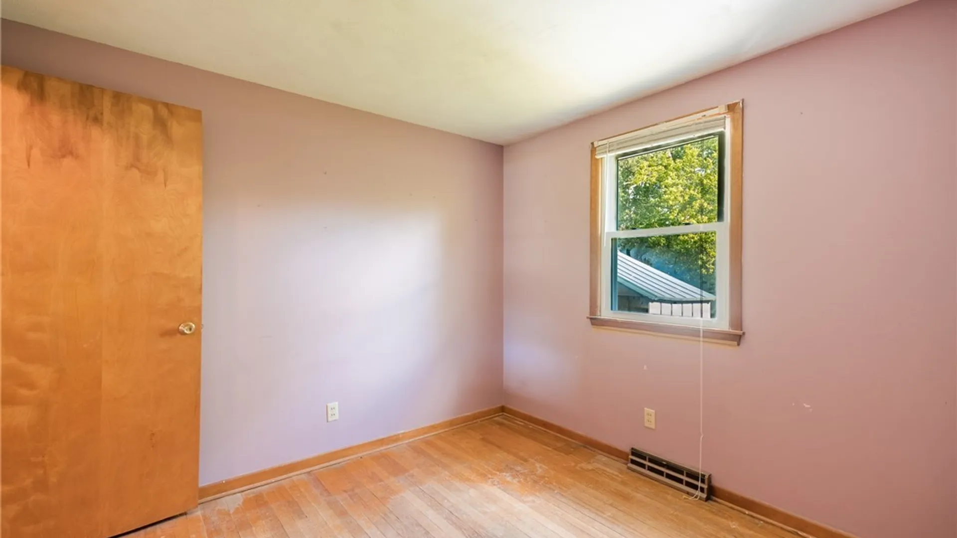 Property at 105 Ashford Court, Salina, NY 13211 28