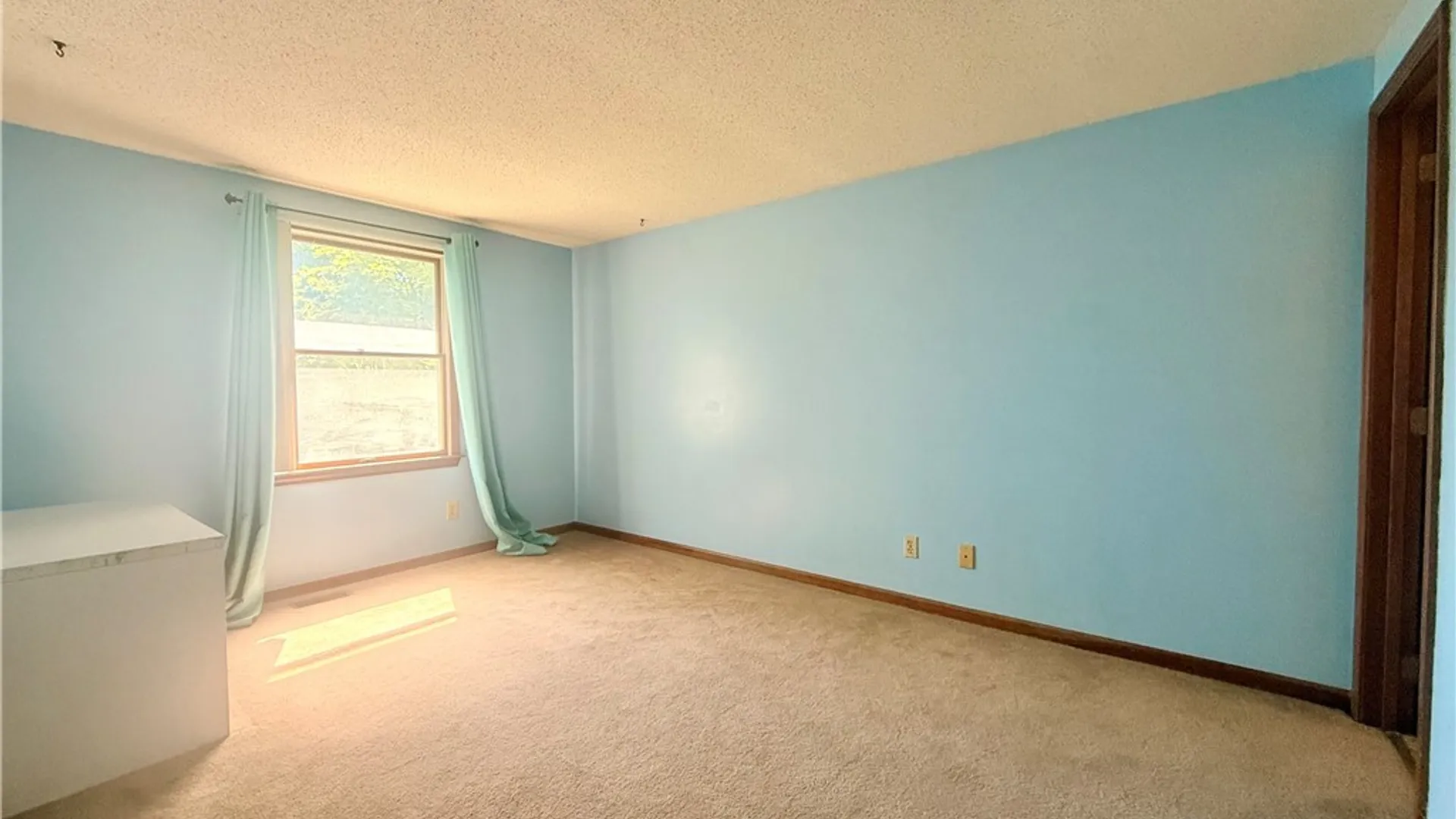 Property at 4619 Chestnut Ridge Road, Amherst, NY 14228 9