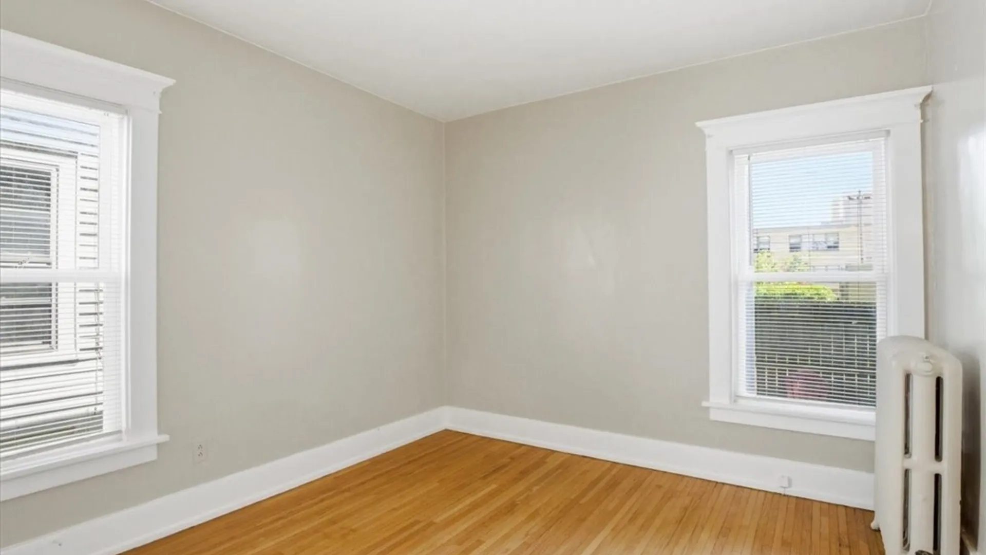 Property at 11 Cleveburn Place, Buffalo, NY 14222 11