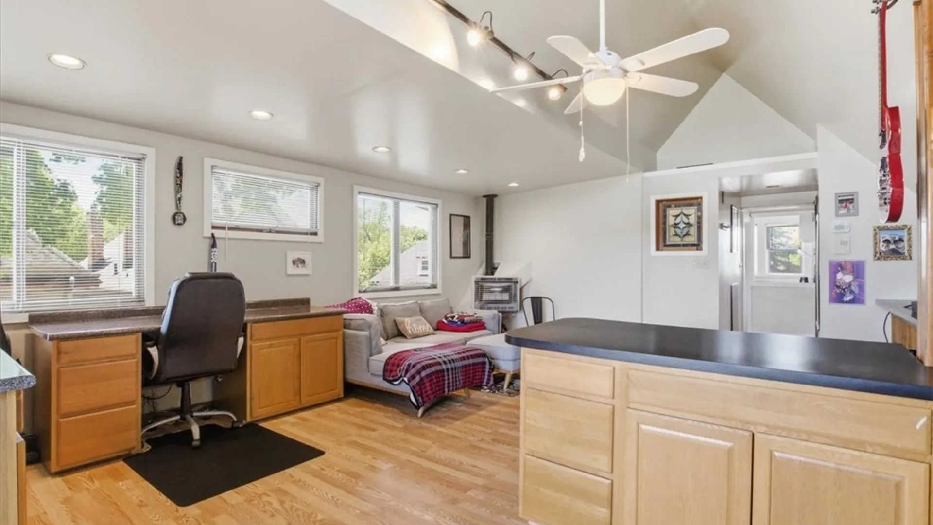Property at 11 Cleveburn Place, Buffalo, NY 14222 33