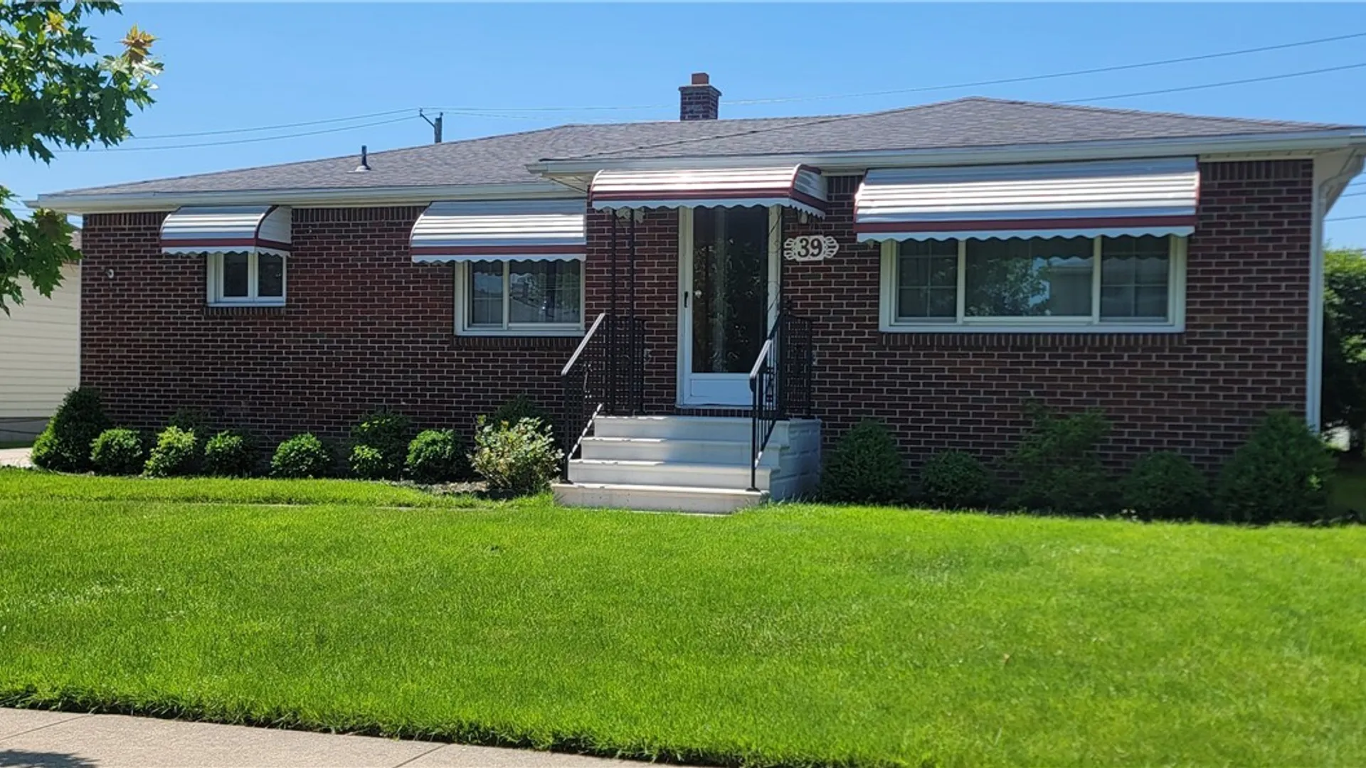Property at 39 Angela Lane, Cheektowaga, NY 14225 3