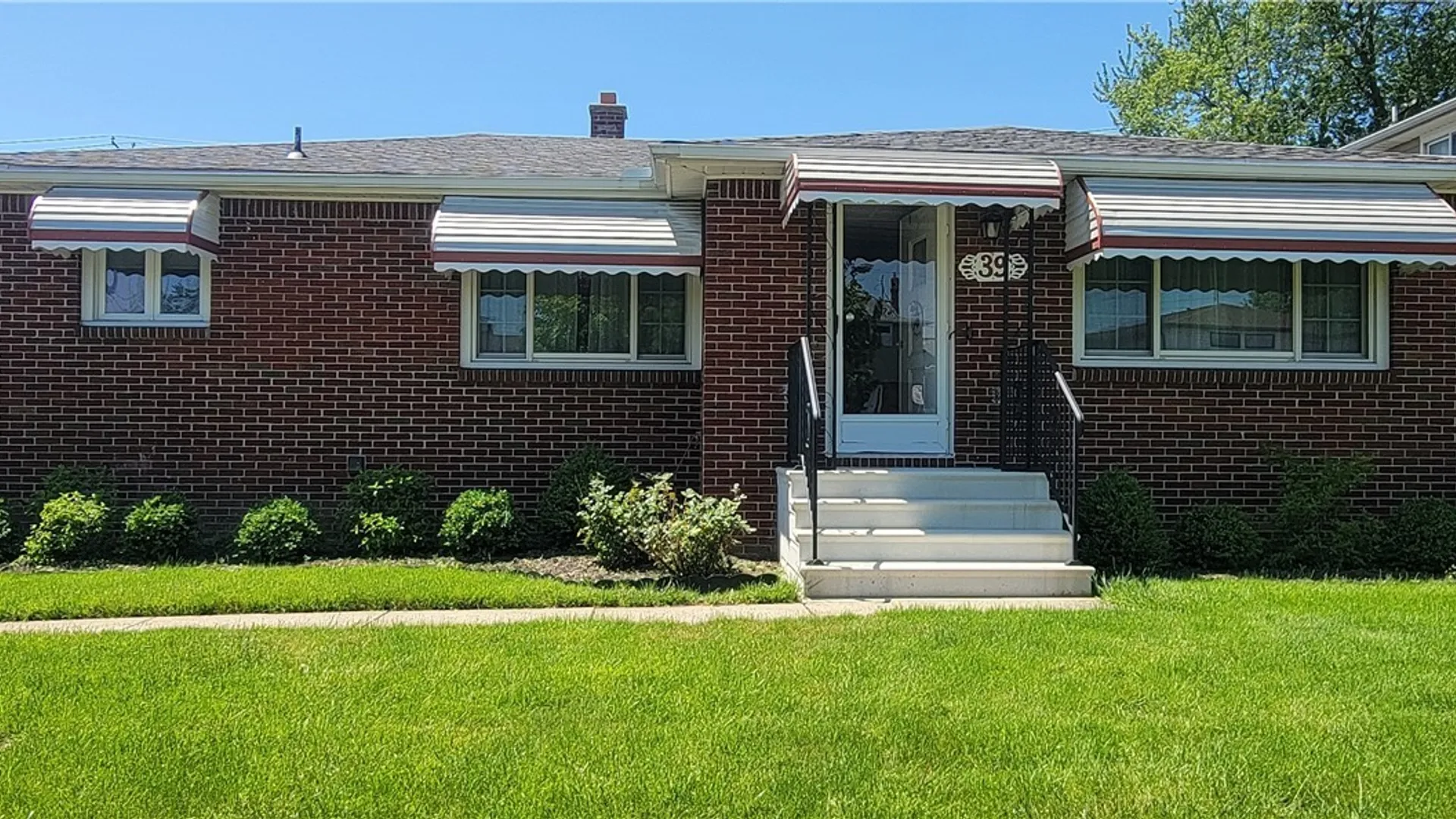 Property at 39 Angela Lane, Cheektowaga, NY 14225 5