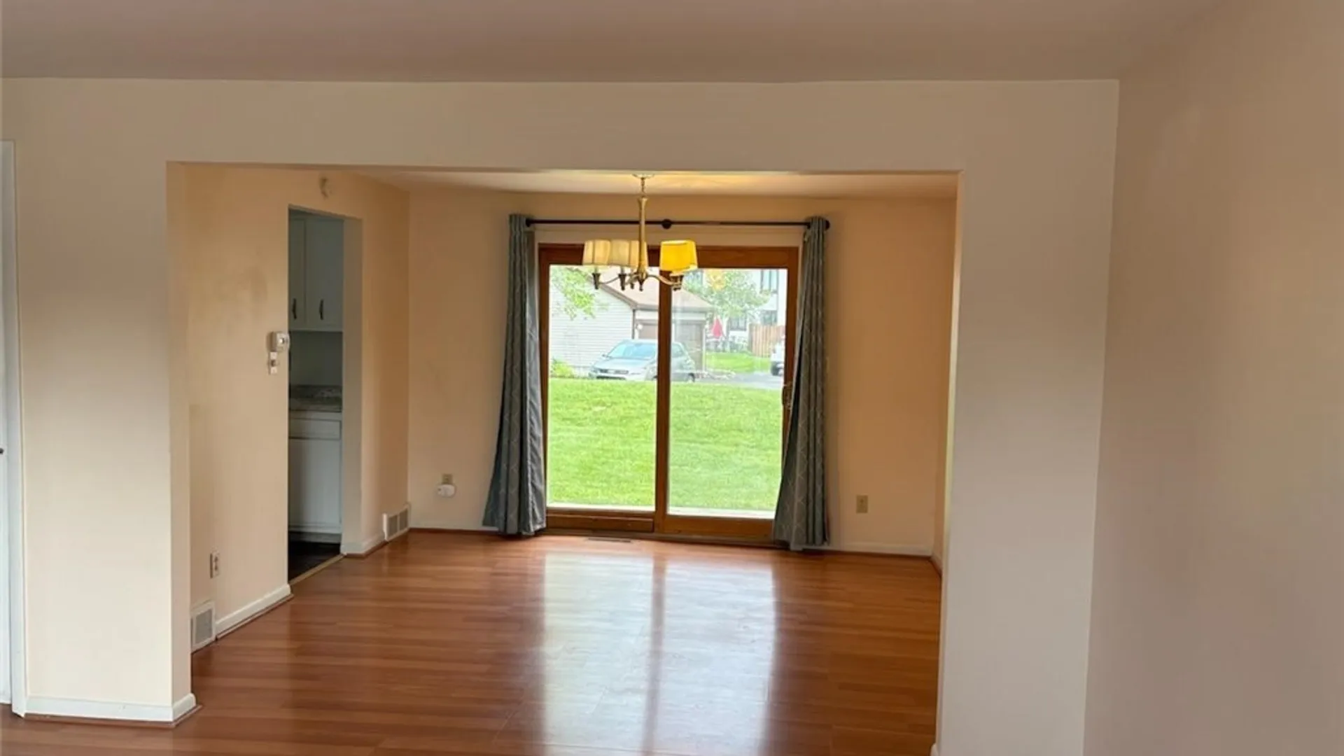 Property at 1251 Charlesgate Circle, Amherst, NY 14051 5