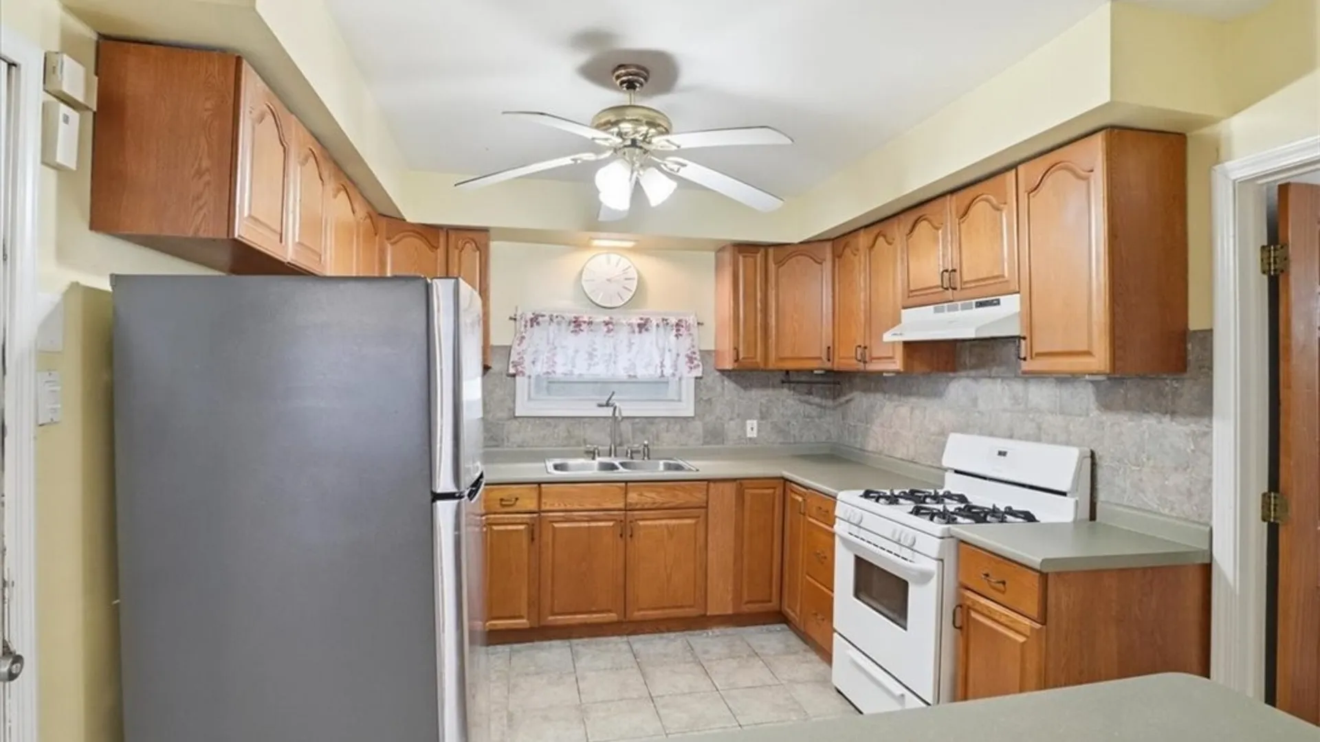 Property at 121 Tacoma Avenue, Buffalo, NY 14216 24