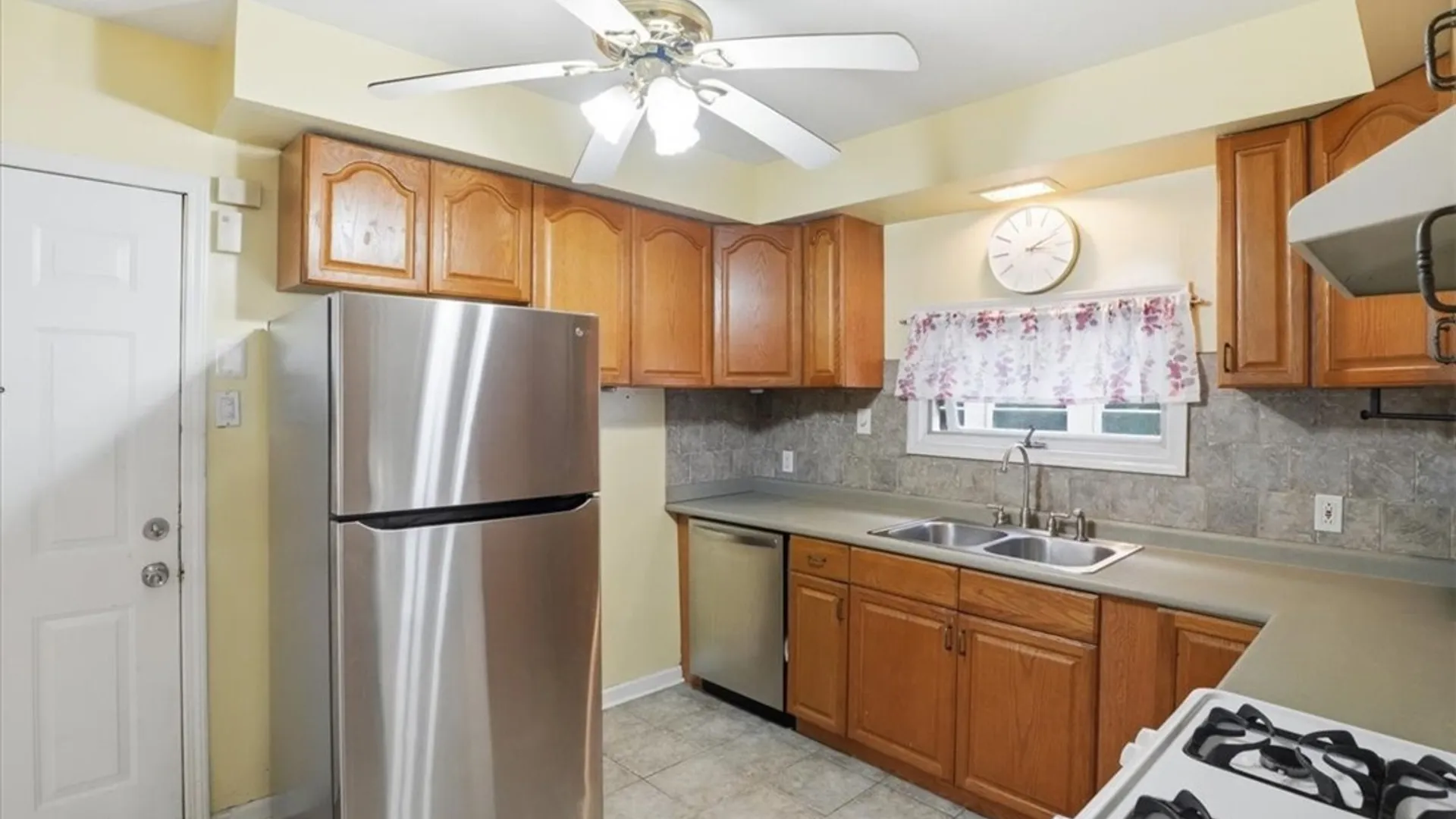 Property at 121 Tacoma Avenue, Buffalo, NY 14216 25