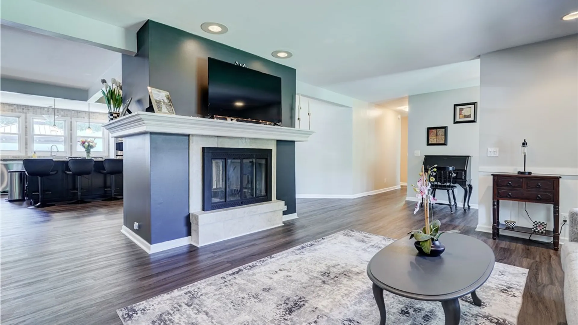 Property at 17 Hilltop Drive, Pittsford, NY 14534 4
