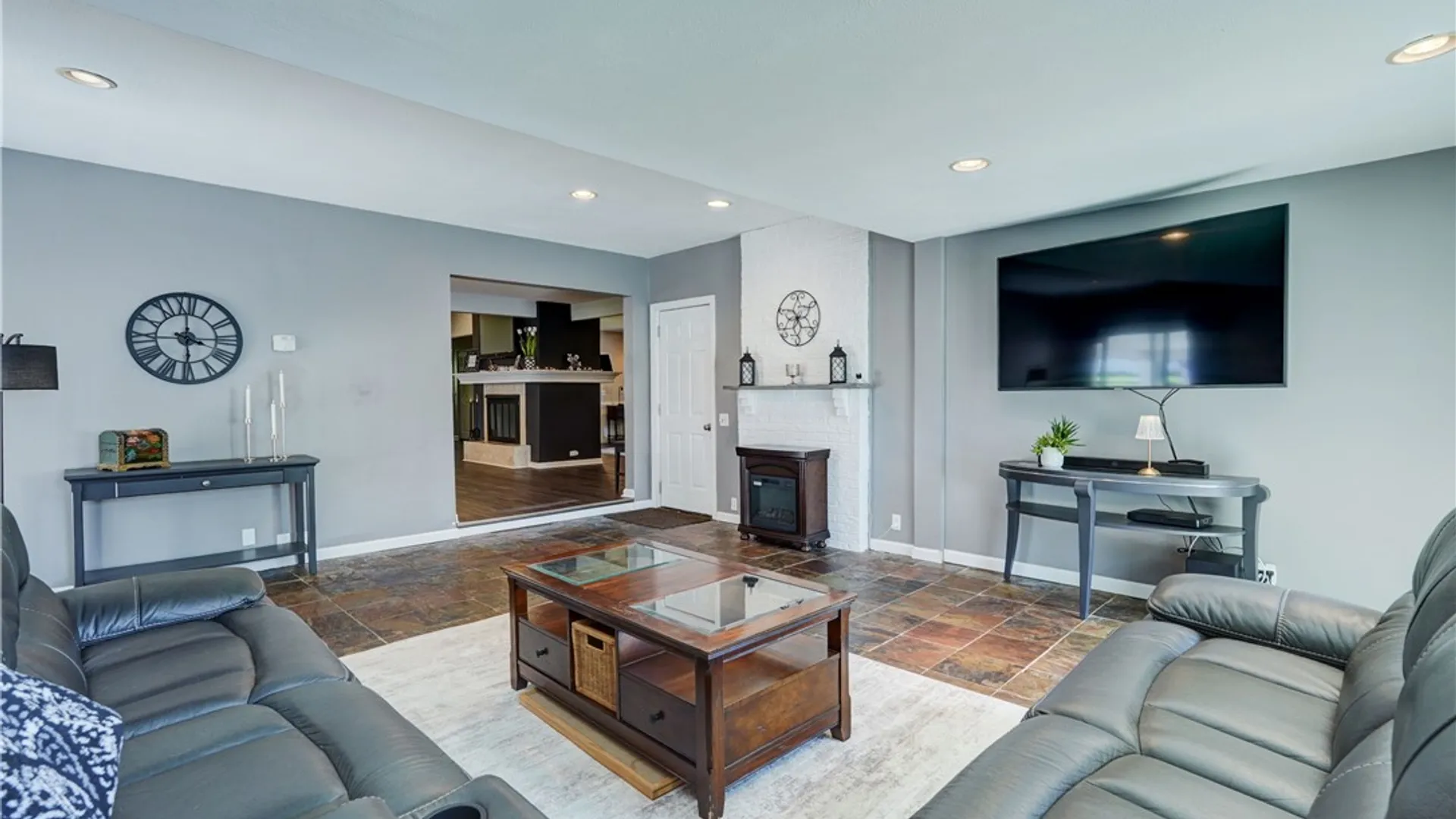 Property at 17 Hilltop Drive, Pittsford, NY 14534 16