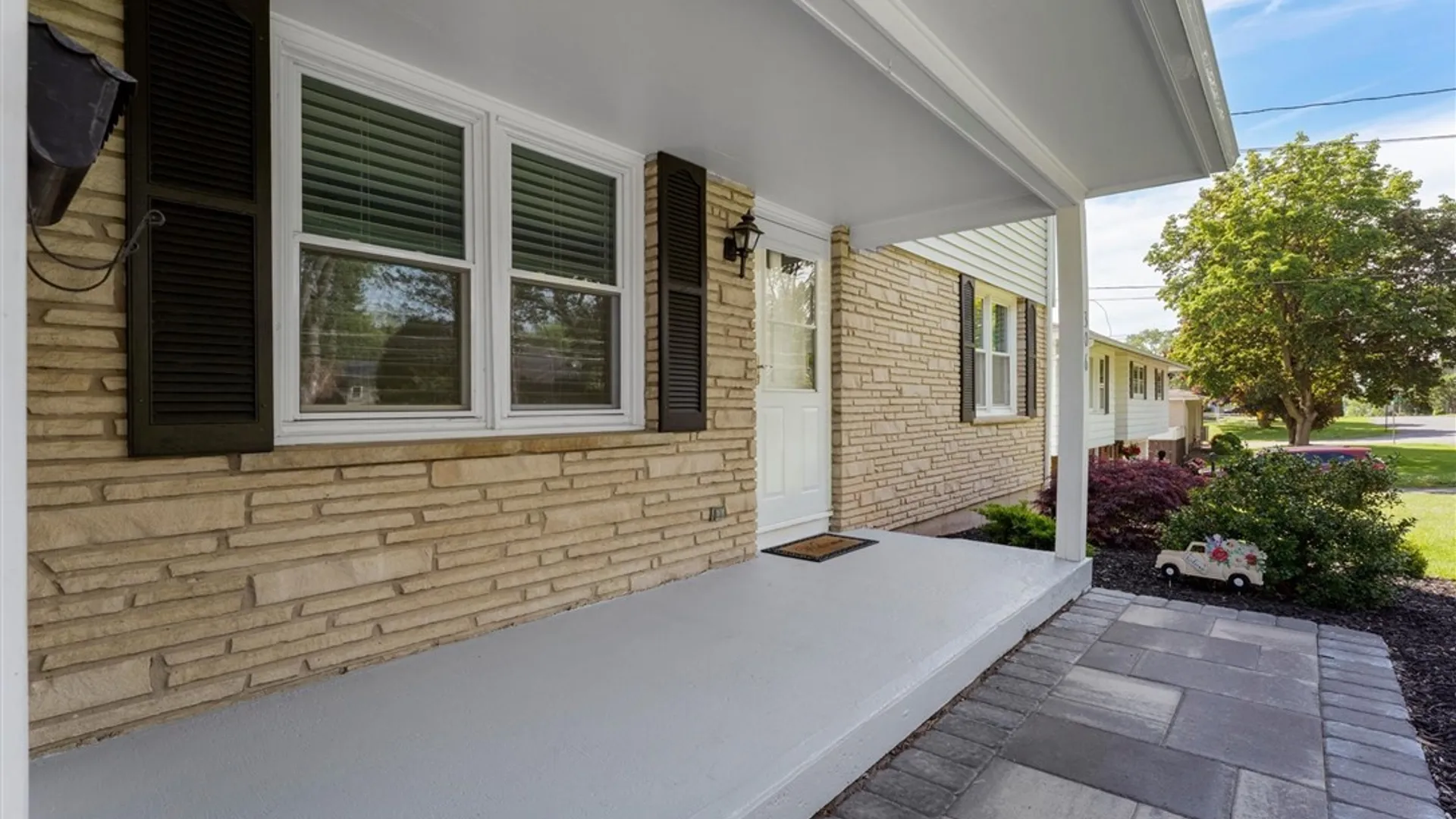 Property at 306 Stanton Drive, DeWitt, NY 13214 4