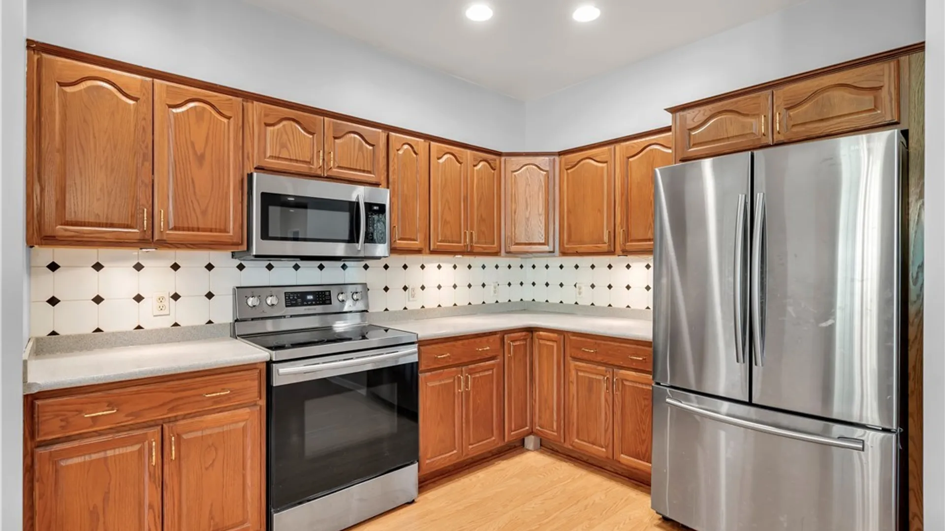 Property at 1298 Como Park Boulevard, Cheektowaga, NY 14043 10