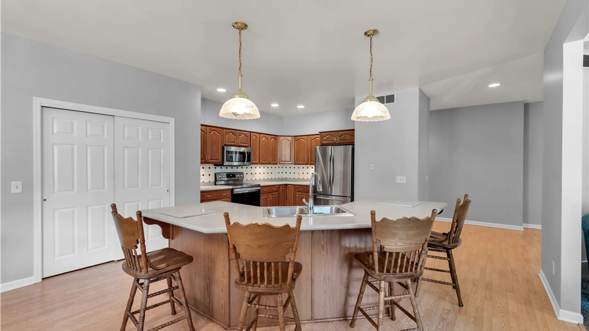 Property at 1298 Como Park Boulevard, Cheektowaga, NY 14043 11