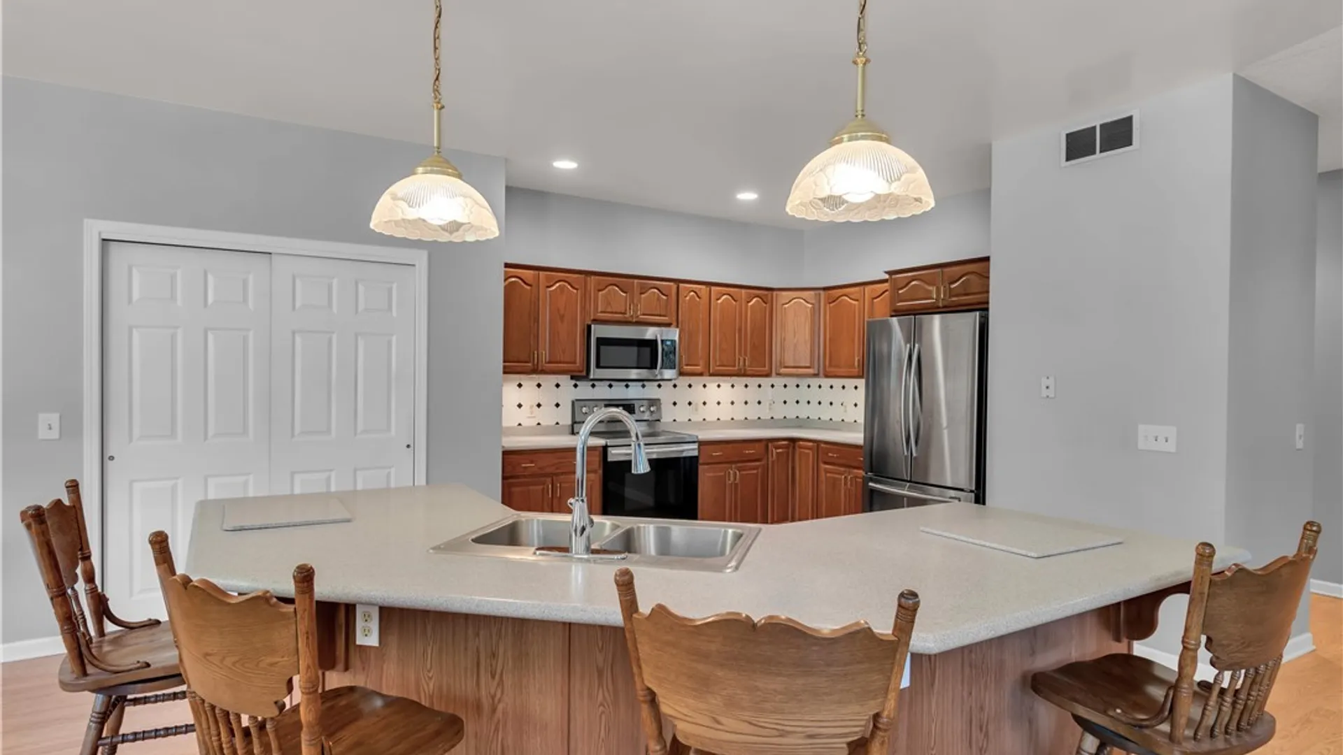 Property at 1298 Como Park Boulevard, Cheektowaga, NY 14043 12