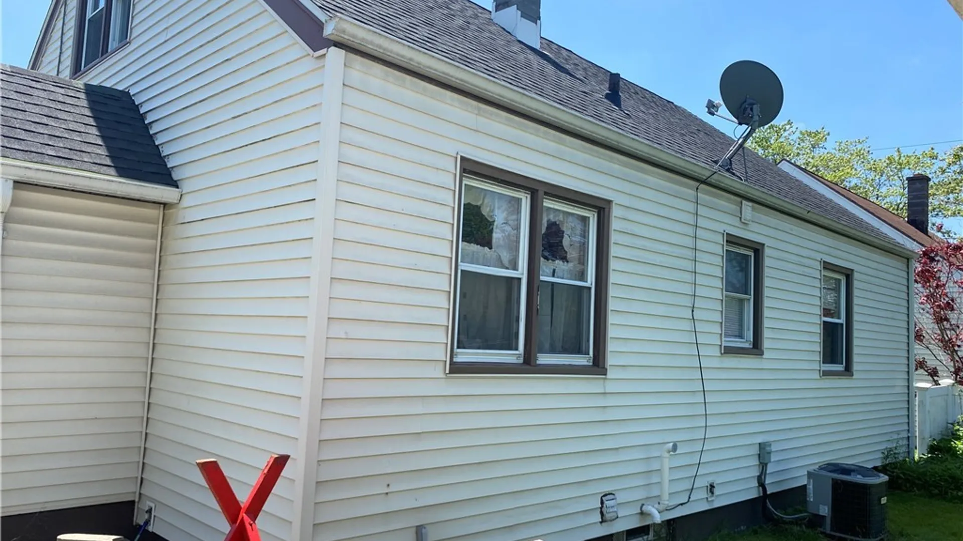 Property at 56 Gordon Avenue, West Seneca, NY 14224 3